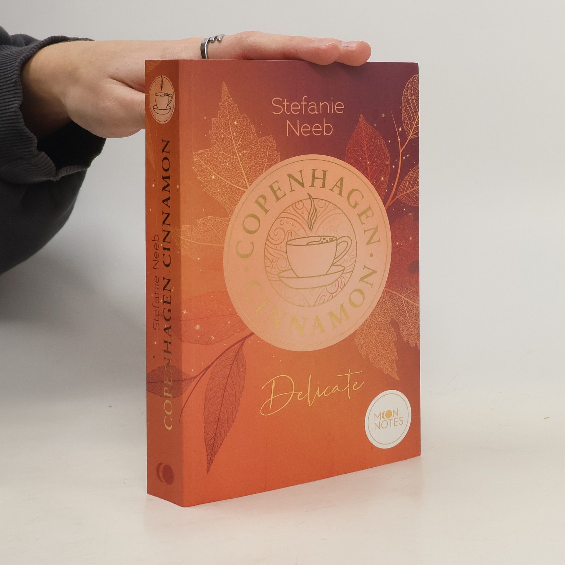 Stefanie Neeb Copenhagen Cinnamon 1. Delicate