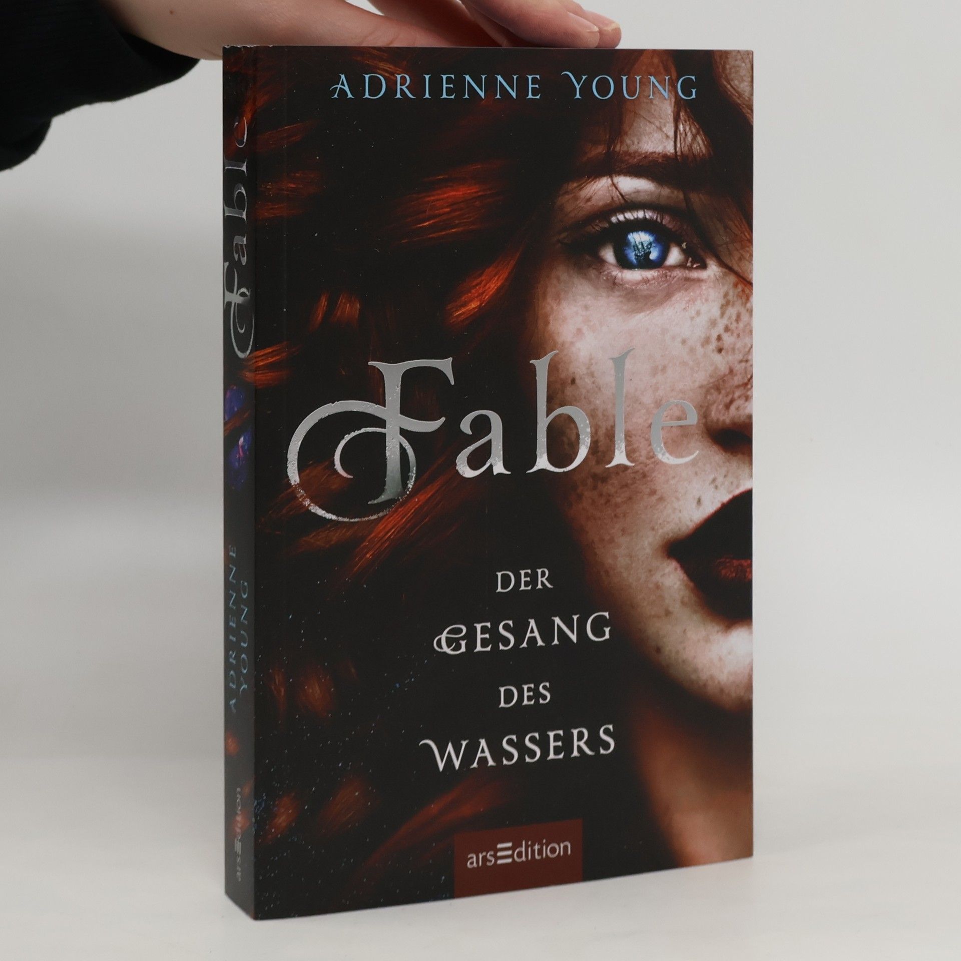 Adrienne Young Fable - Der Gesang des Wassers (Fable 1)