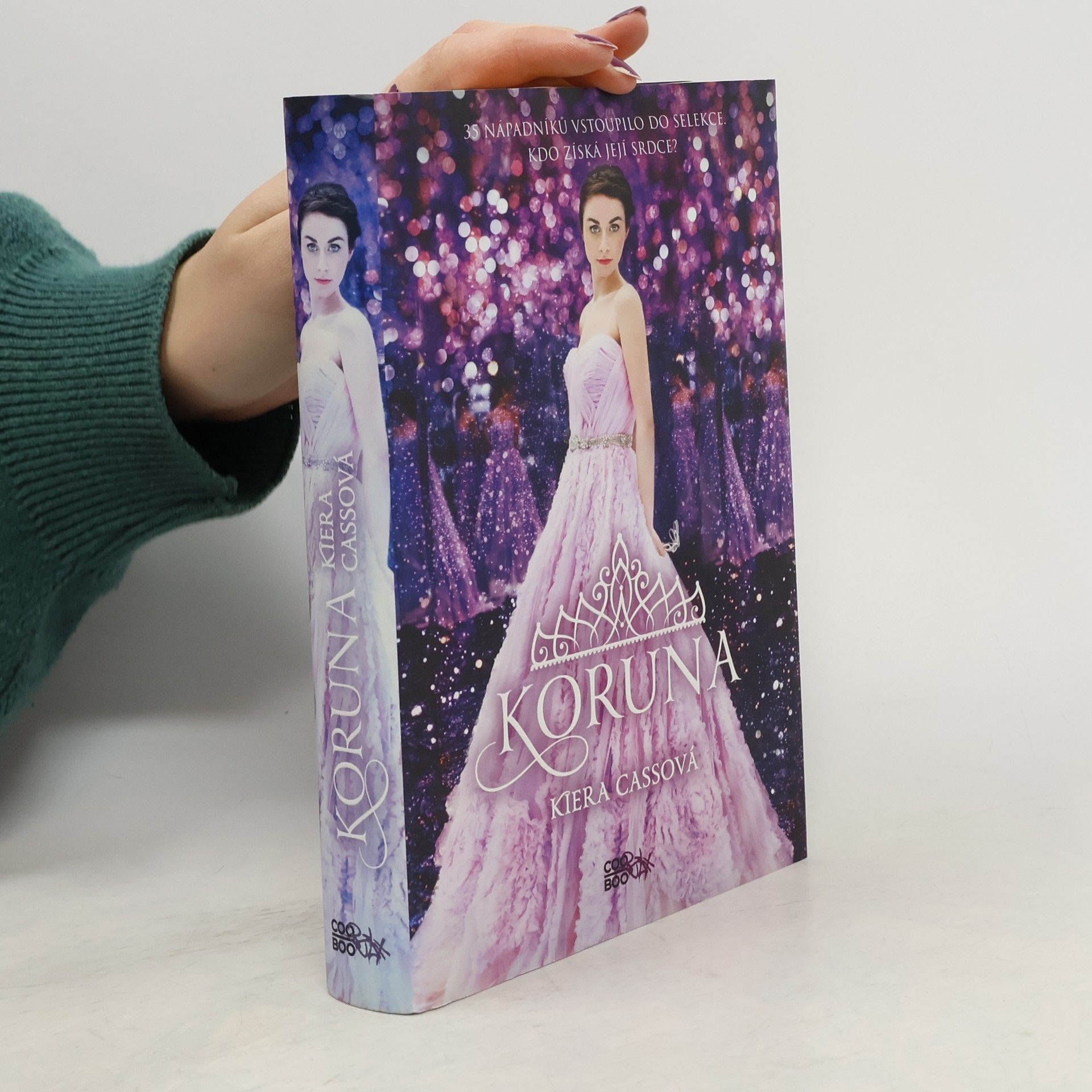 Kiera Cass Koruna