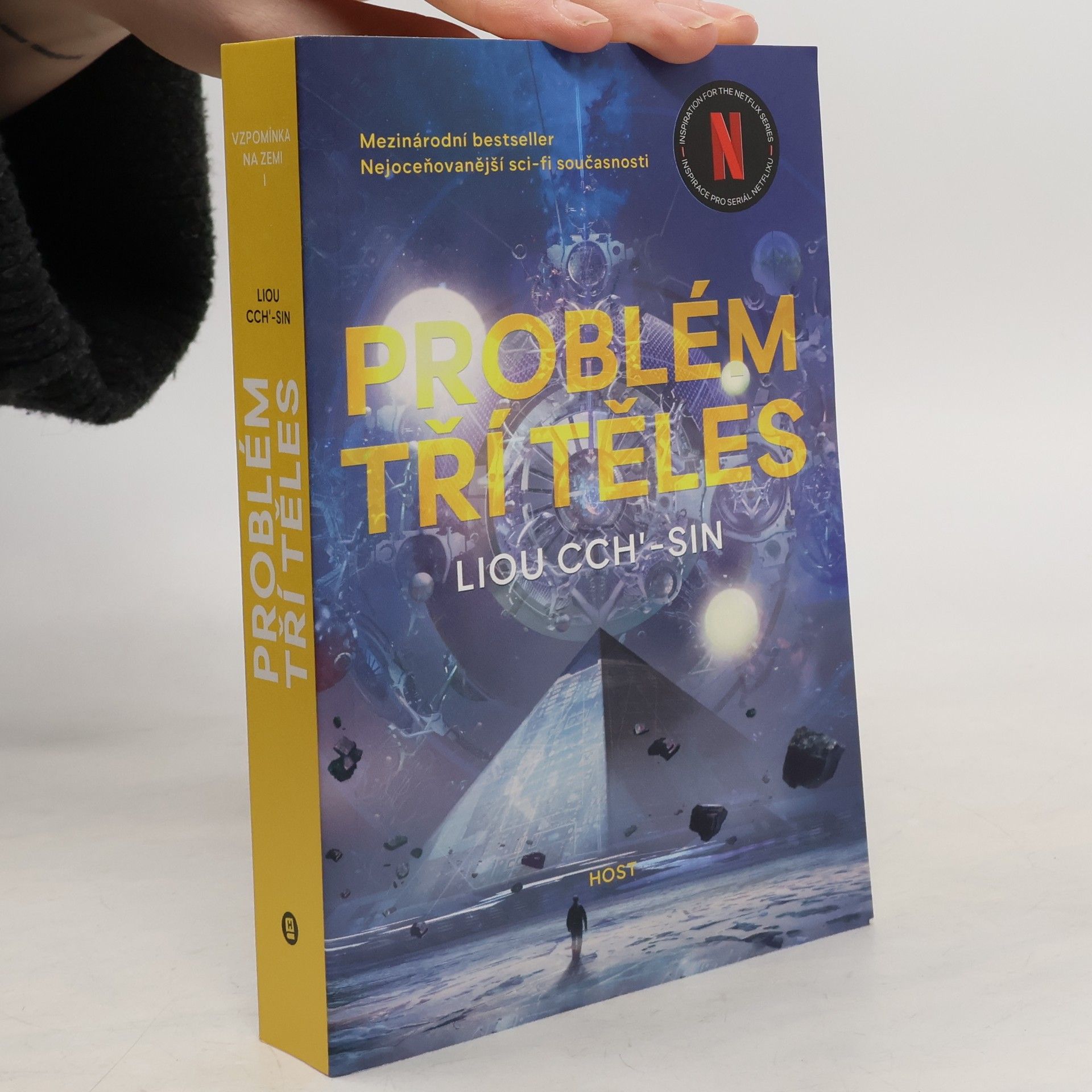 Liou Cch’-sin Problém tří těles