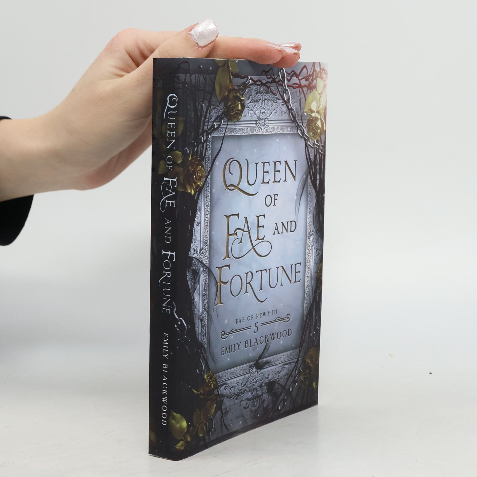 Queen of Fae and Fortune