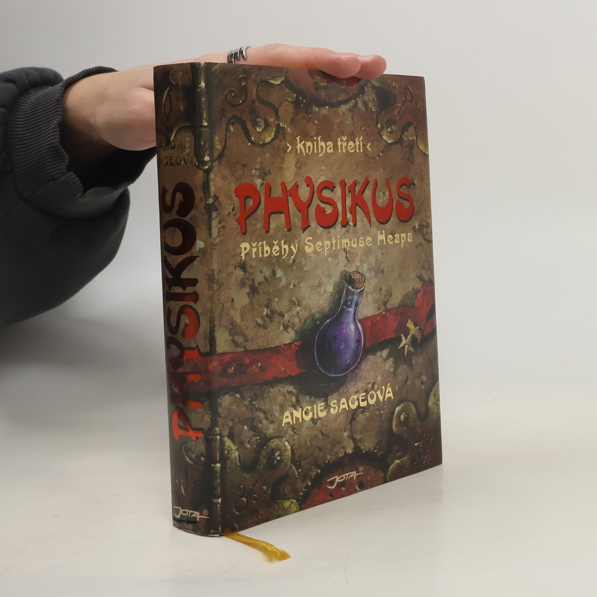 Angie Sage Příběhy Septimuse Heapa. Physikus (3. díl)