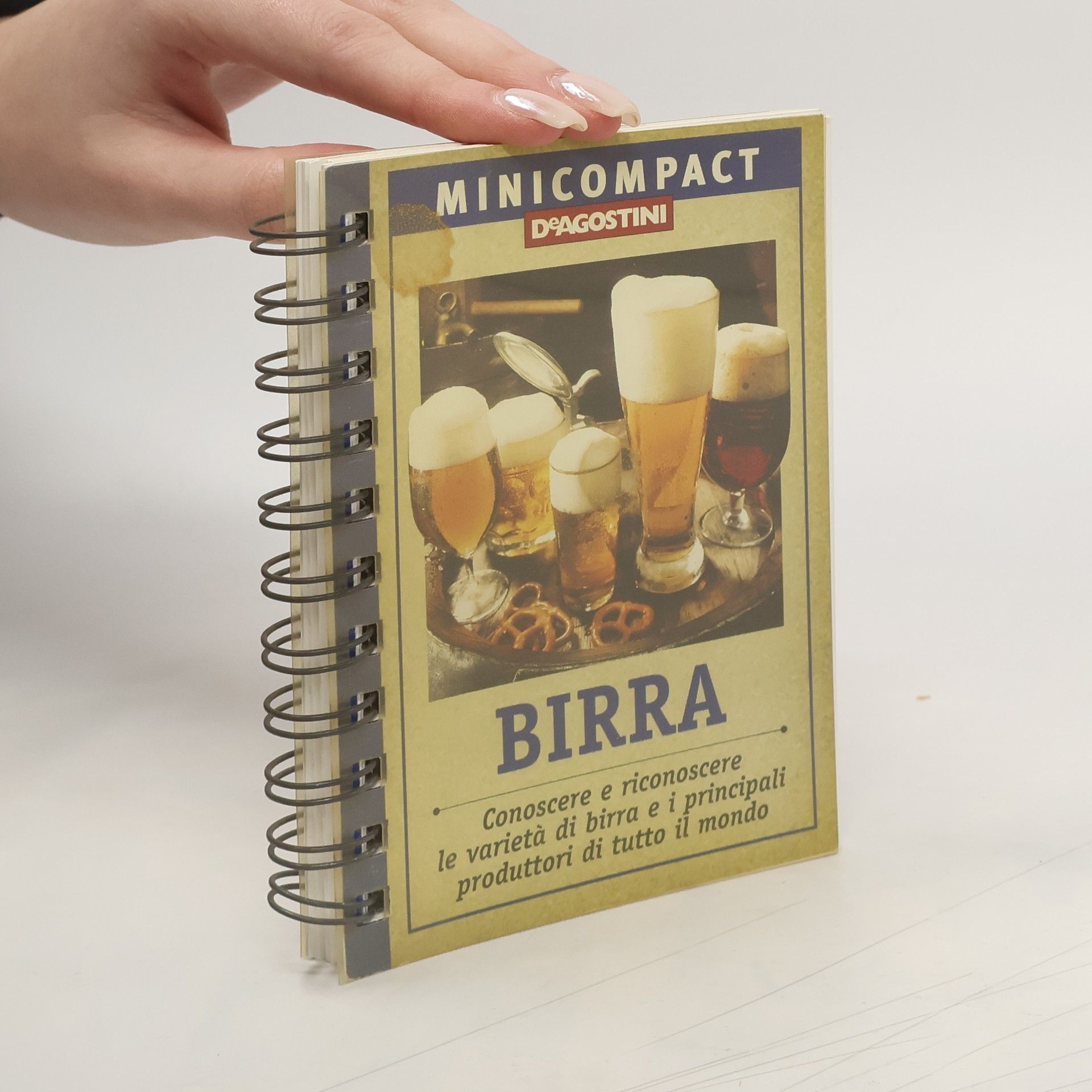 Studio Booksystem Birra. Conoscere e riconoscere le varietà di birra e i principali produttori di tutto il mondo
