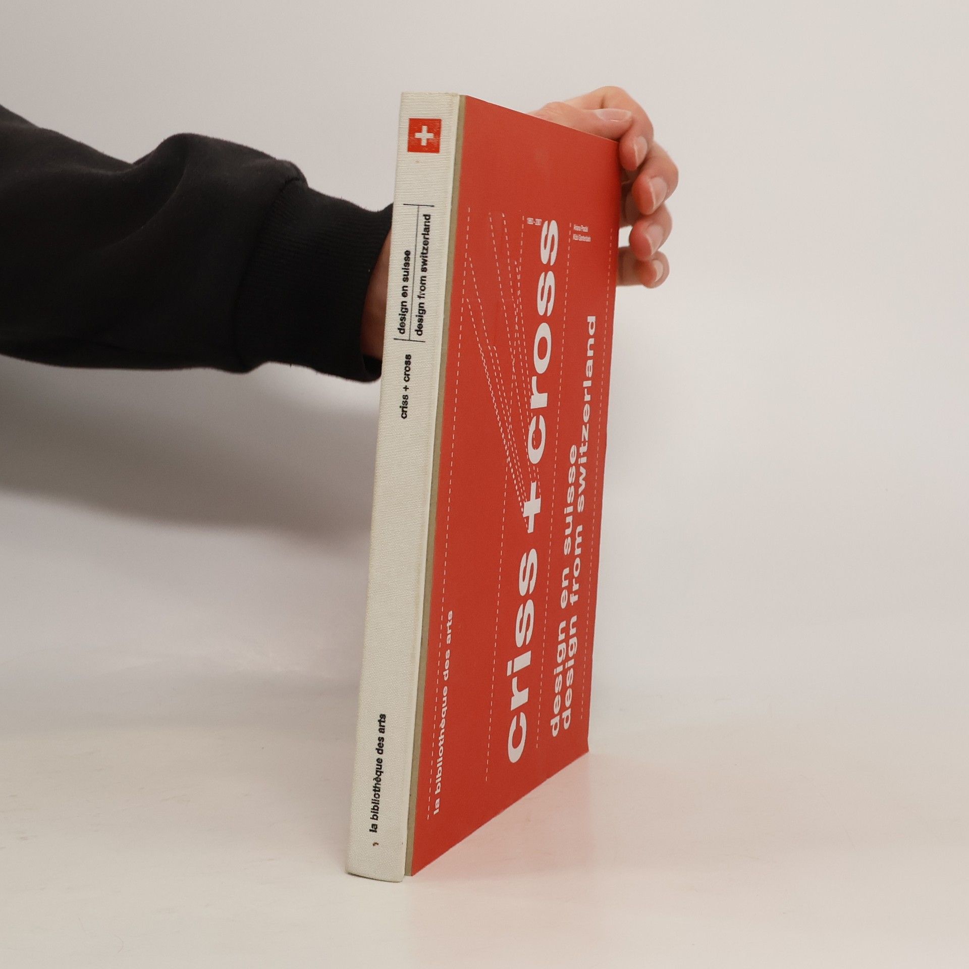 Ariana Pradal Criss & Cross