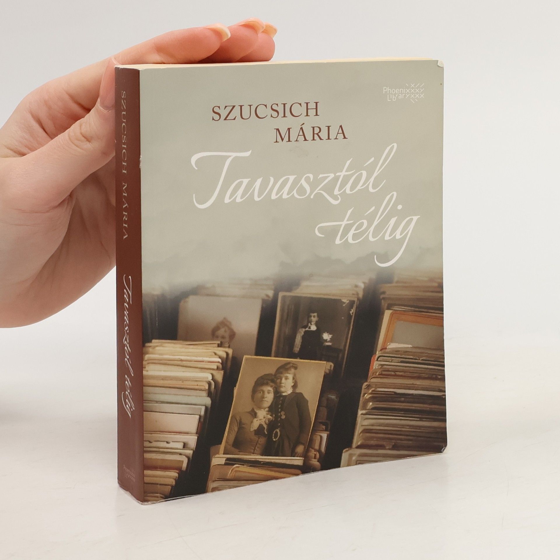 Mária Szucsich Tavasztól télig