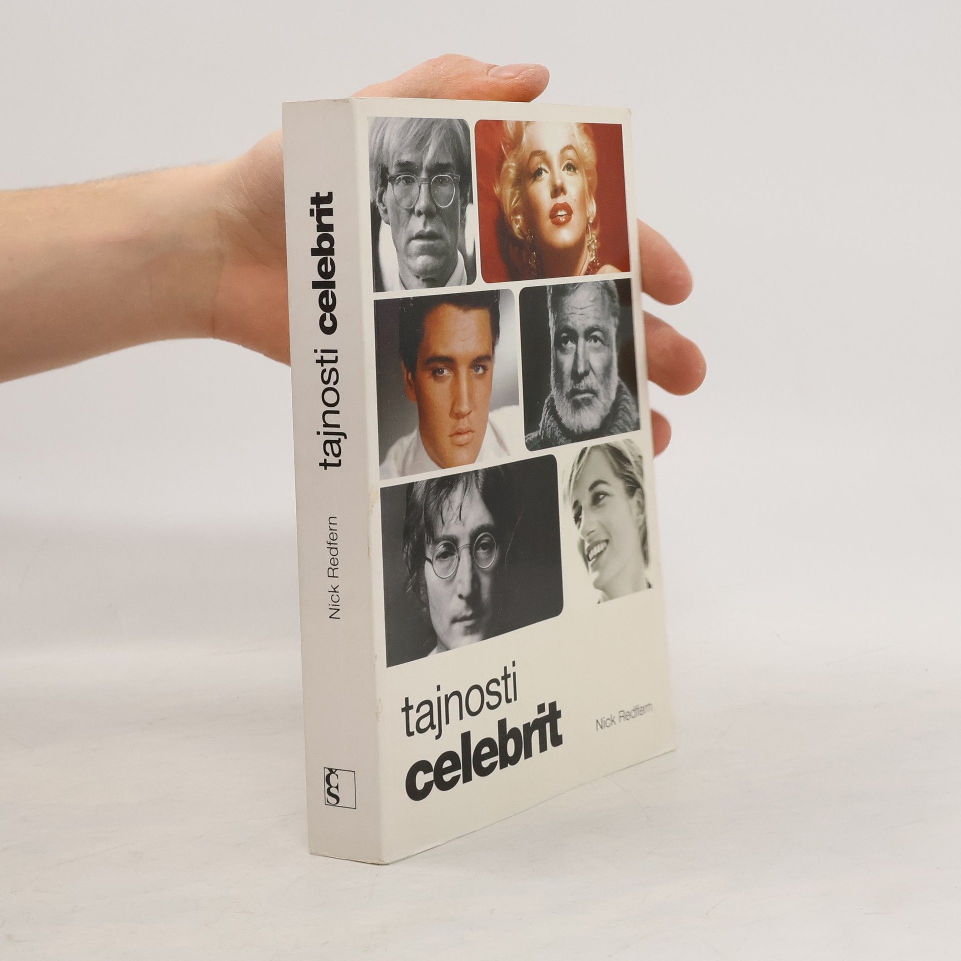 Tajnosti celebrit: Vládní složky o bohatých a slavných