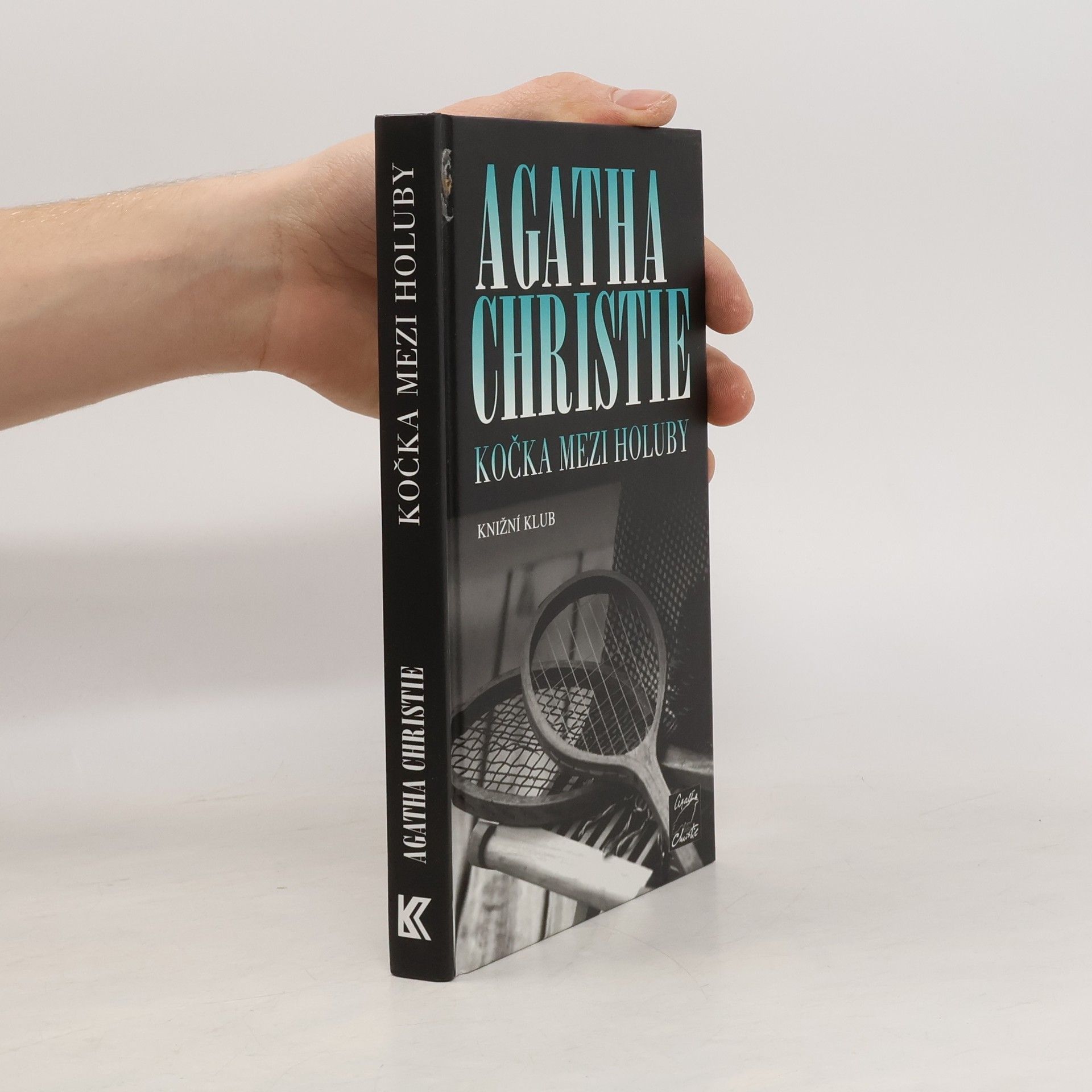 Agatha Christie Kočka mezi holuby