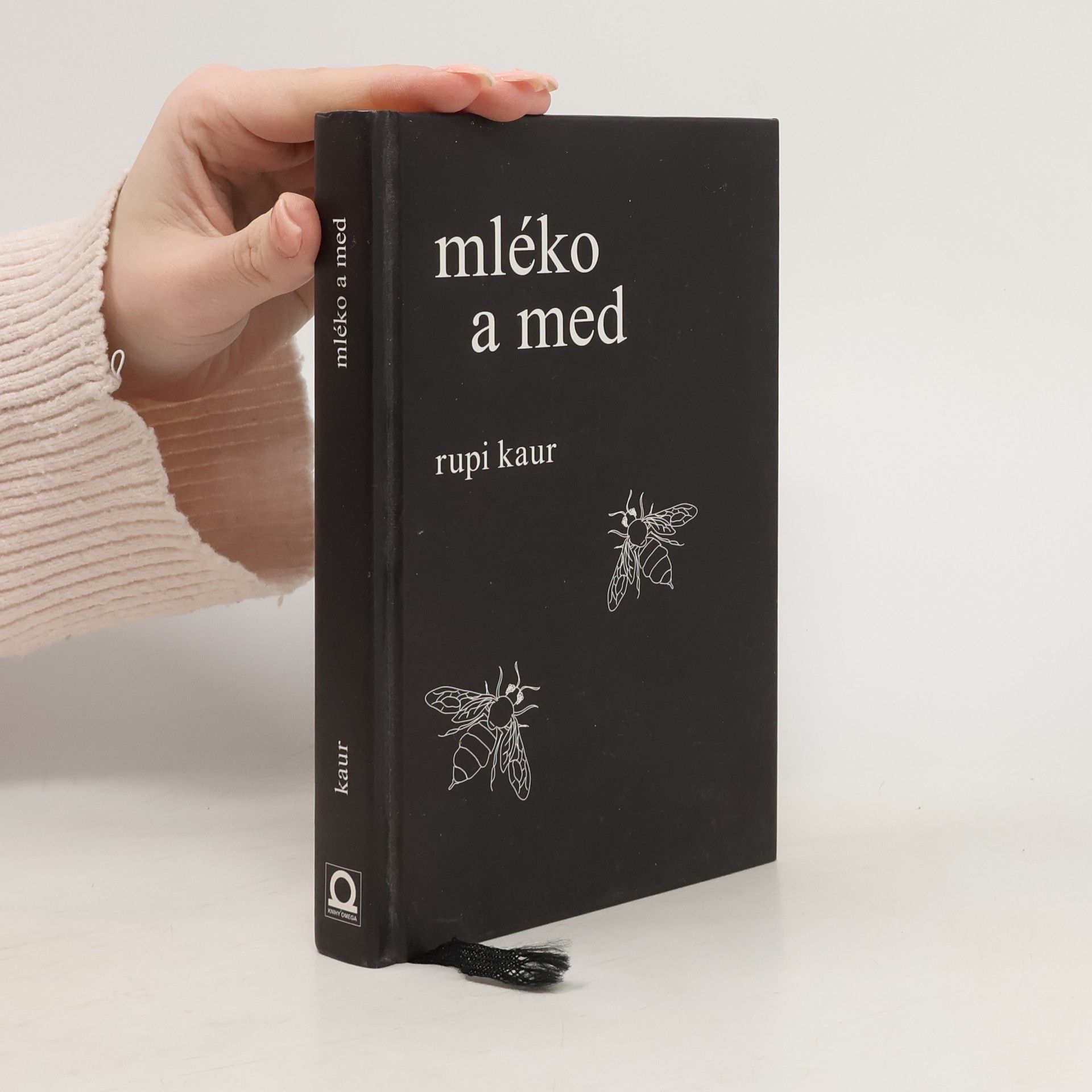 Rupi Kaur Mléko a med