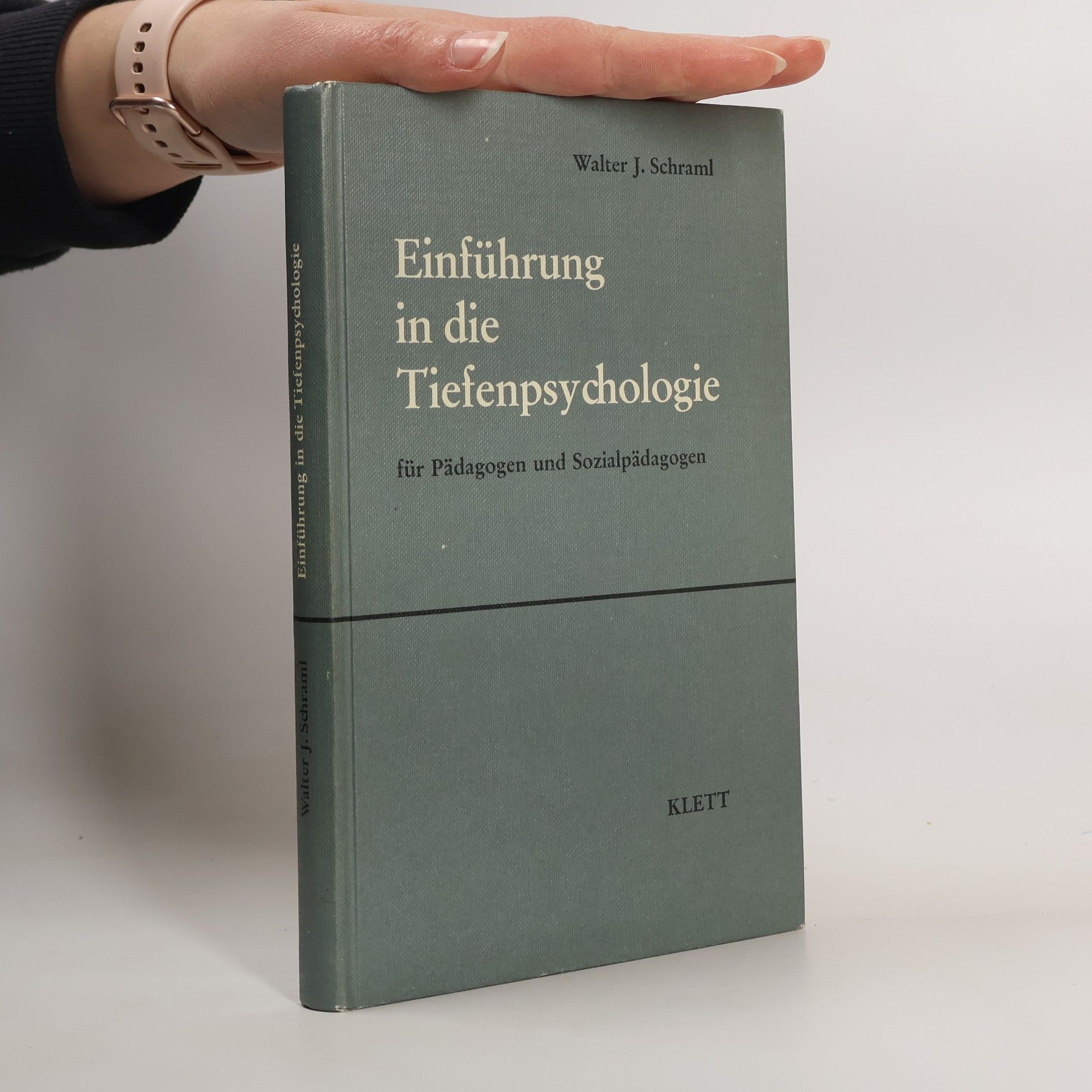 Walter J. Schraml Einführung in die Tiefenpsychologie