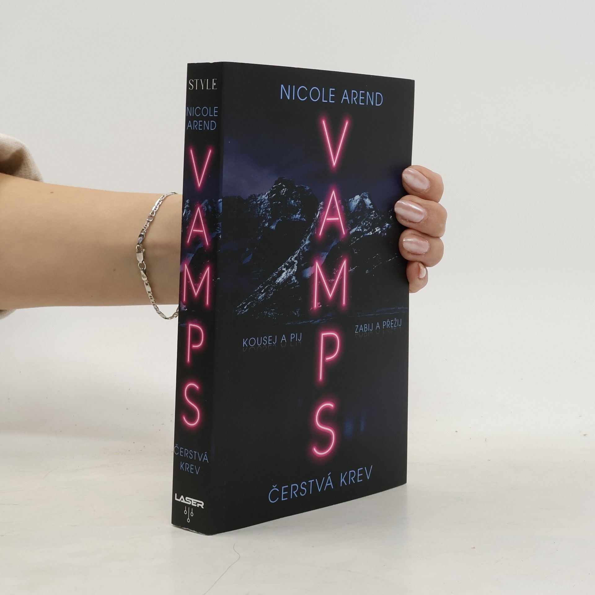 Nicole Arend VAMPS. Čerstvá krev