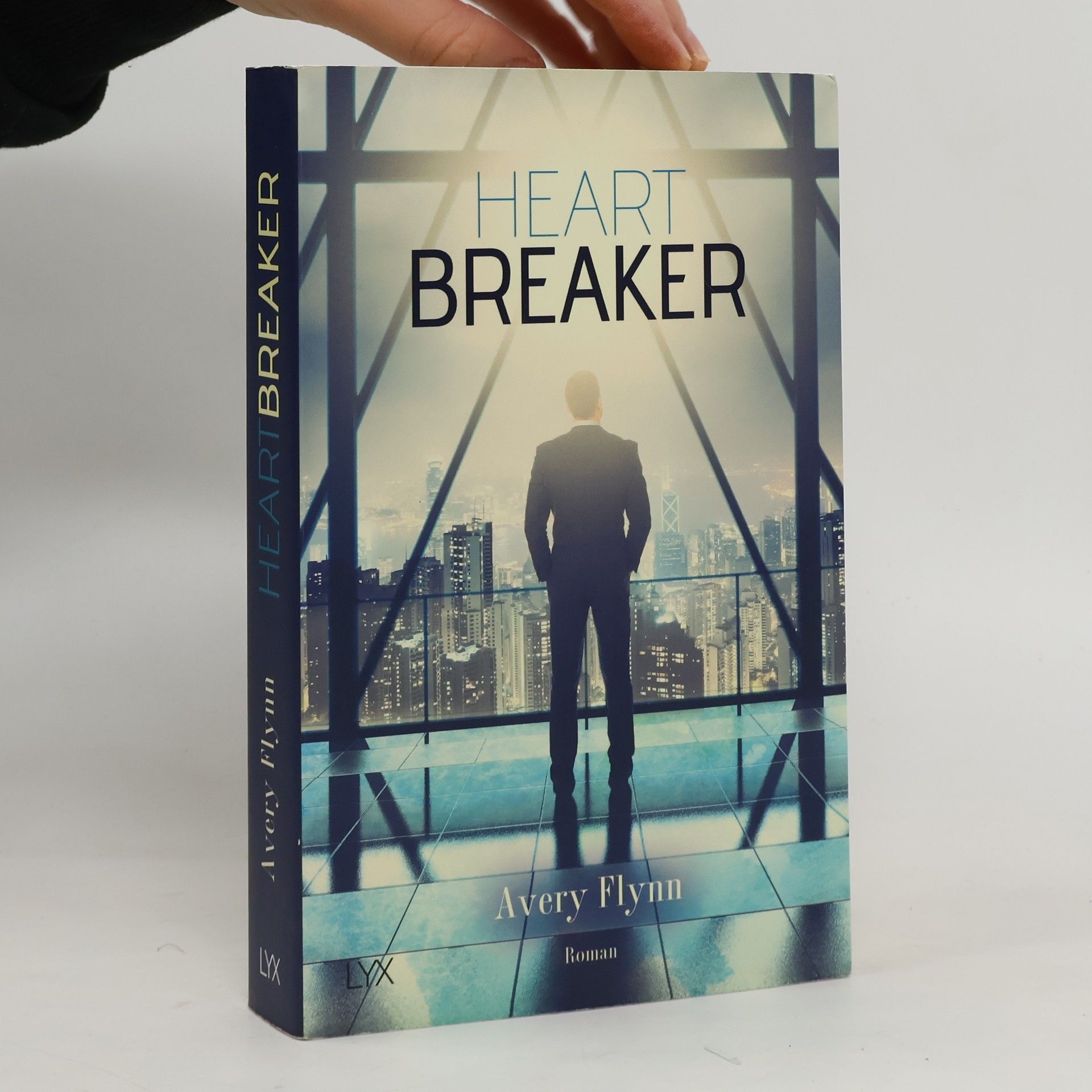 Avery Flynn Heartbreaker
