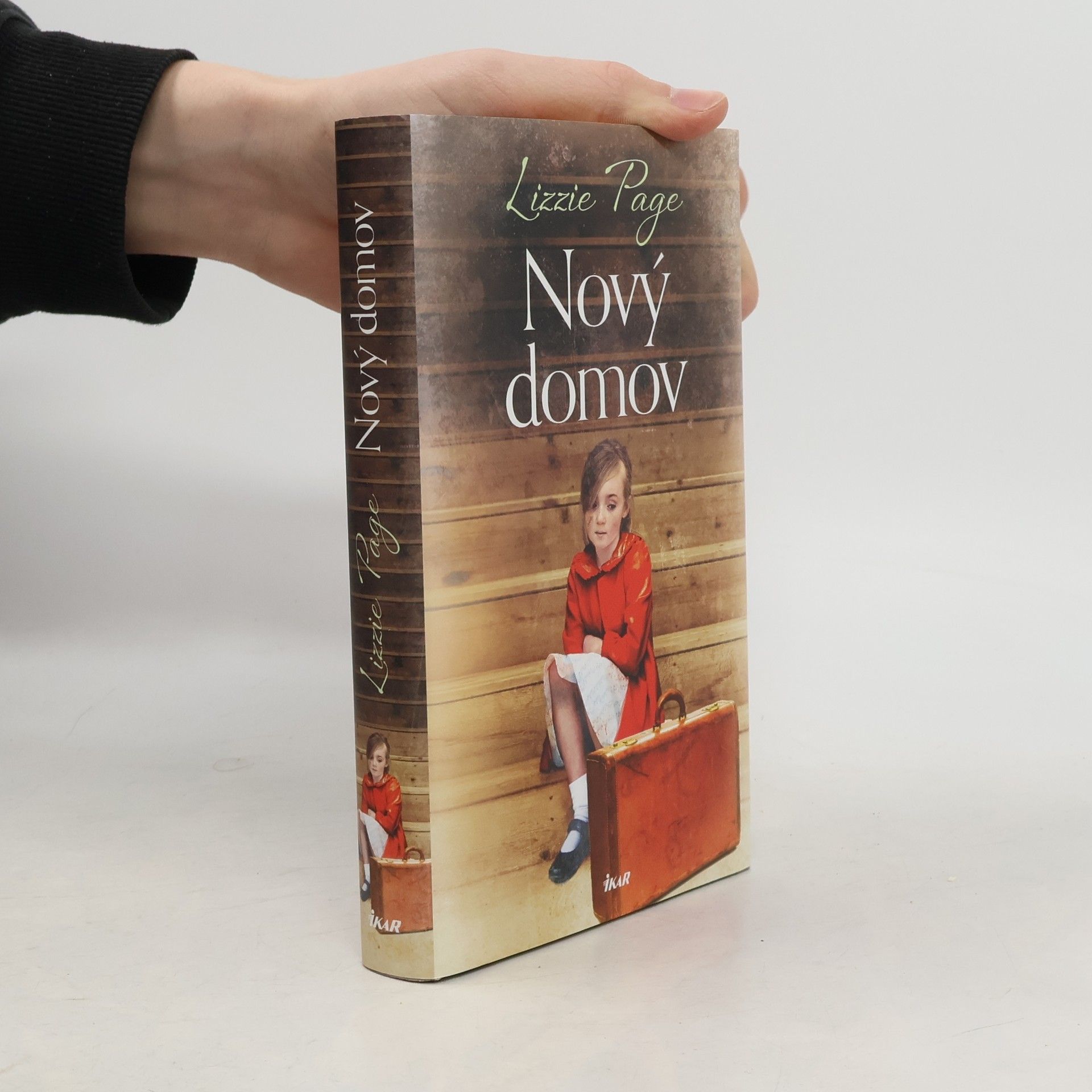 Lizzie Page Nový domov