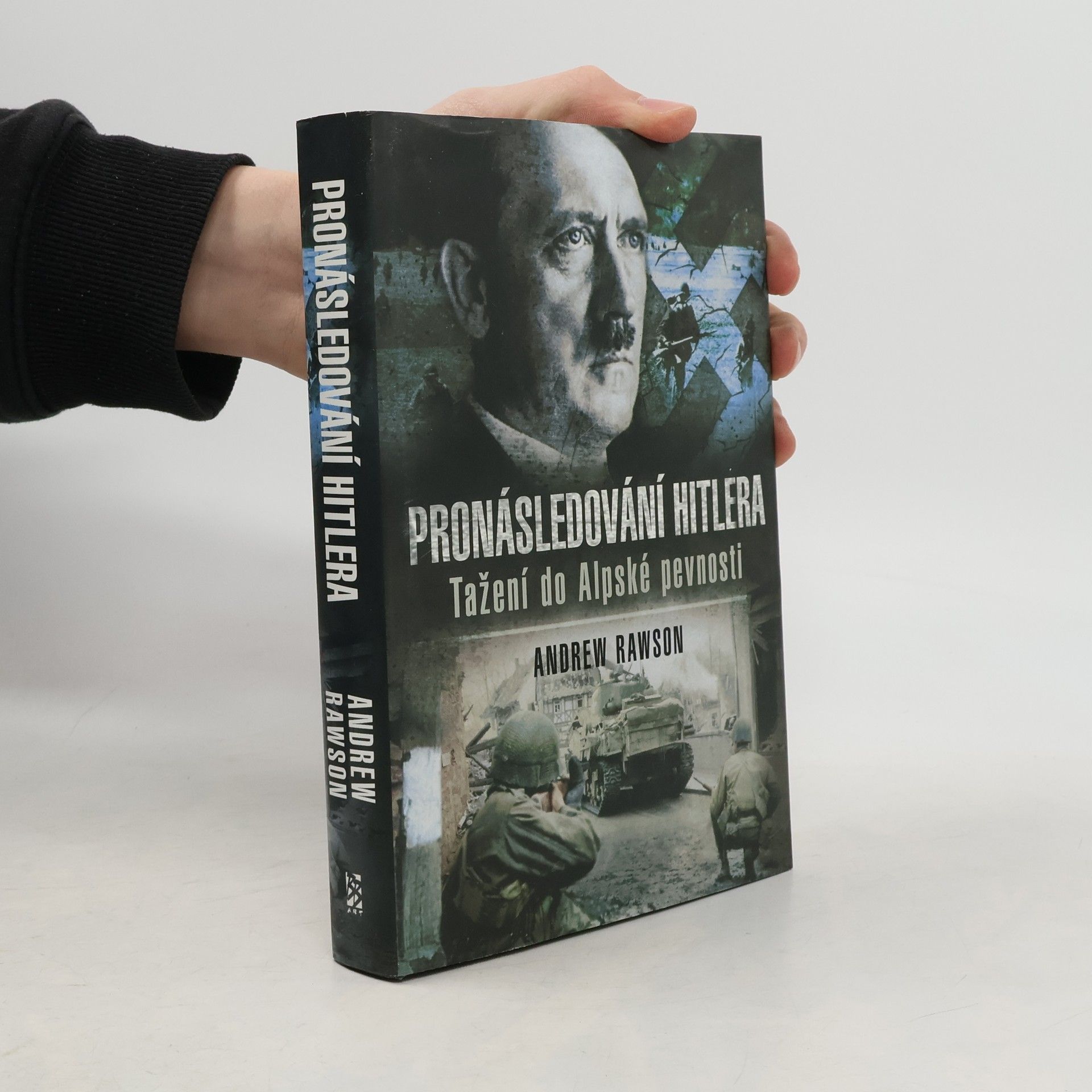 Andrew Rawson Pronásledování Hitlera