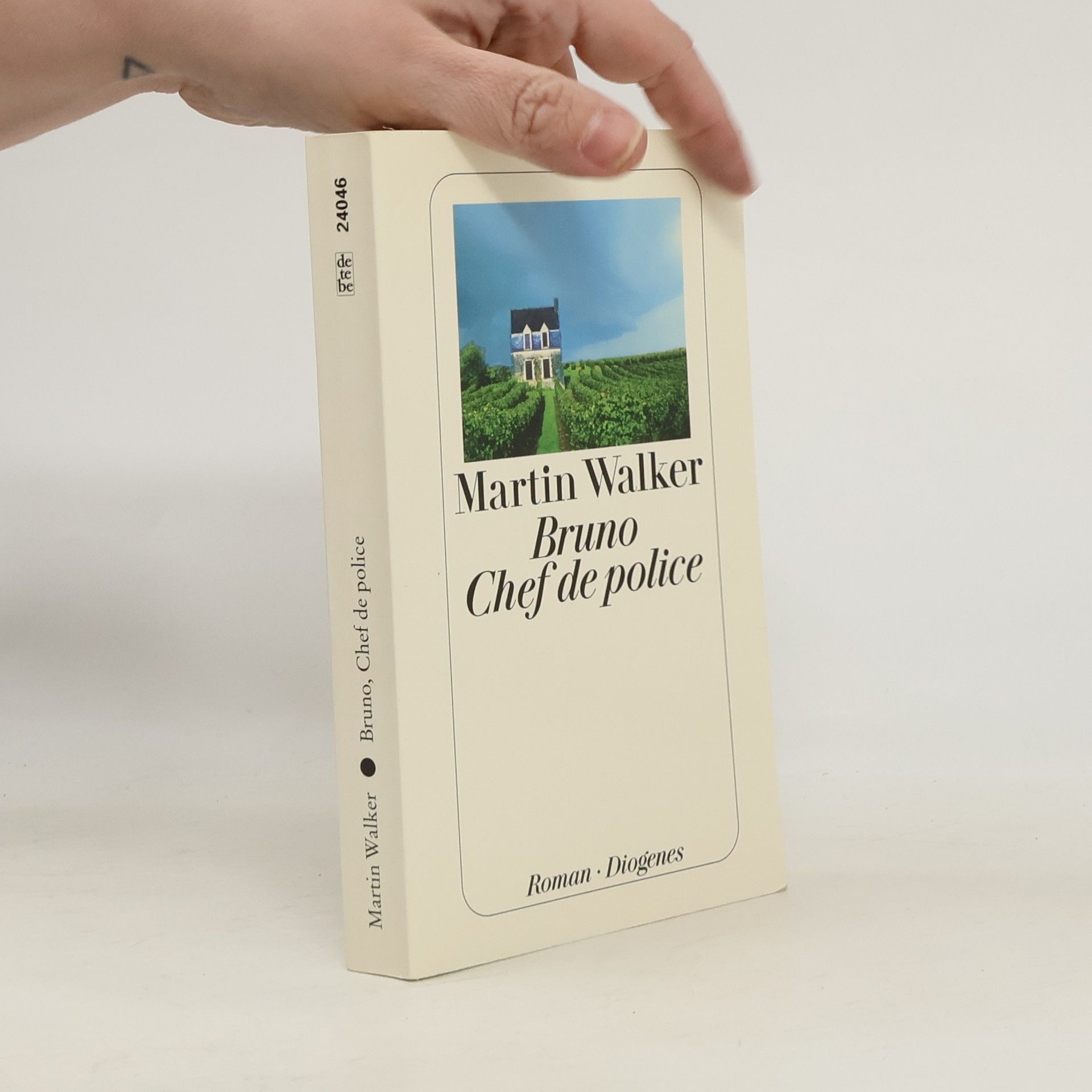 Martin Walker Bruno, Chef de police