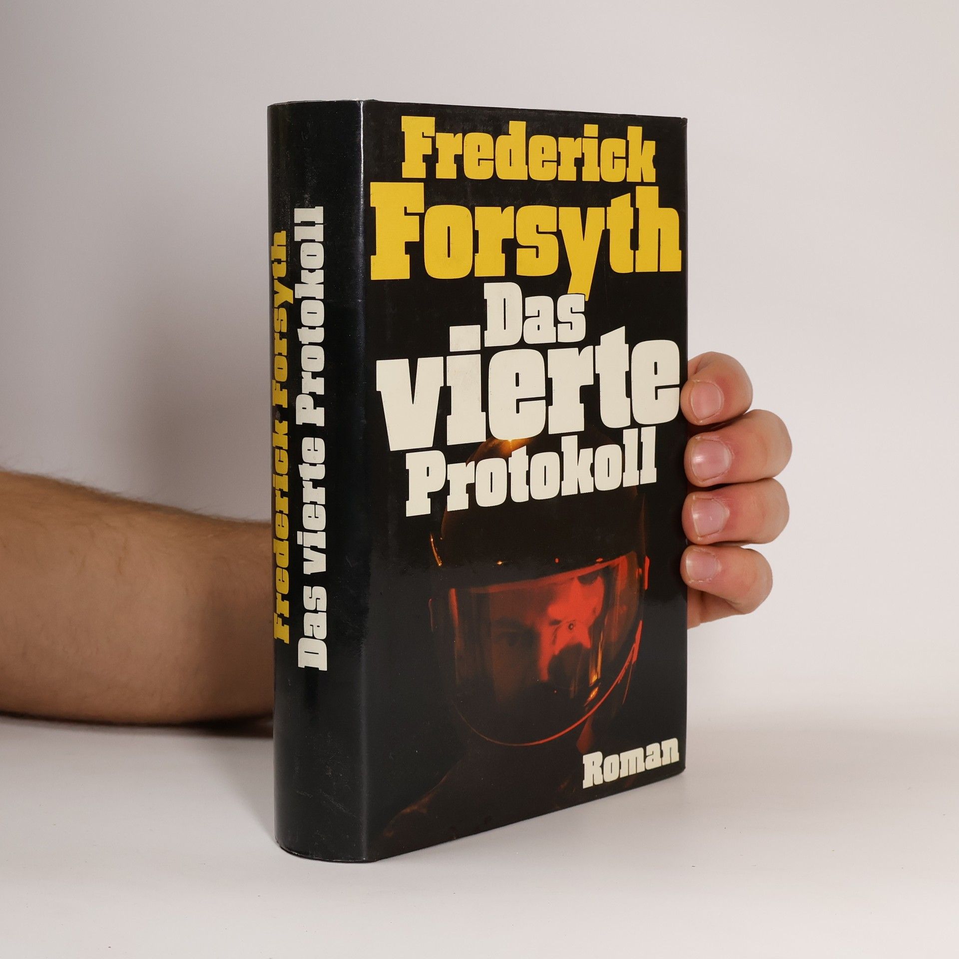 Frederick Forsyth Das vierte protocoll