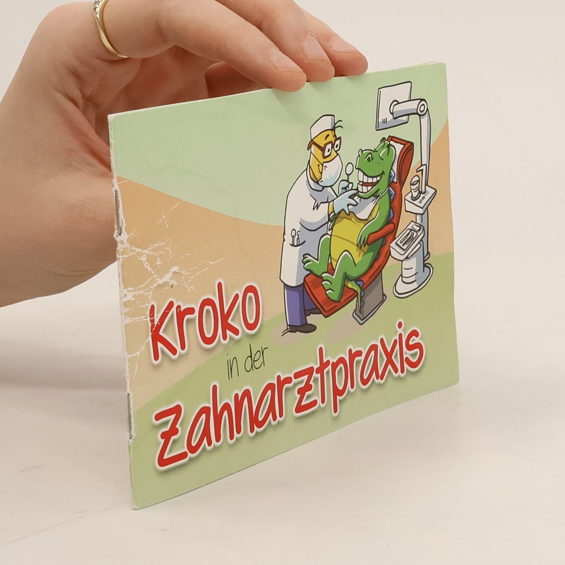 Elke Schilling Kroko in der Zahnarztpraxis