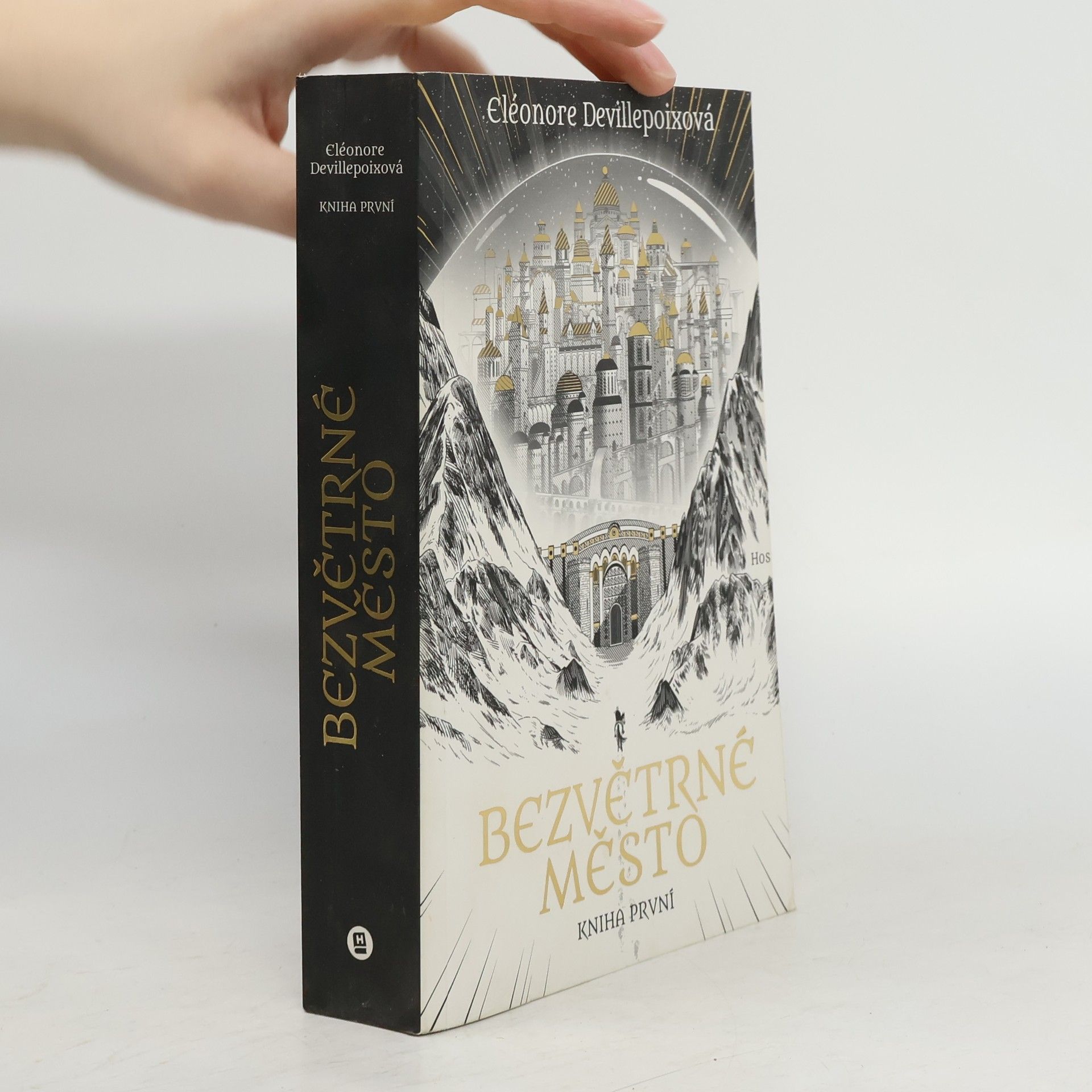 Éléonore Devillepoix Bezvětrné město (kniha první)