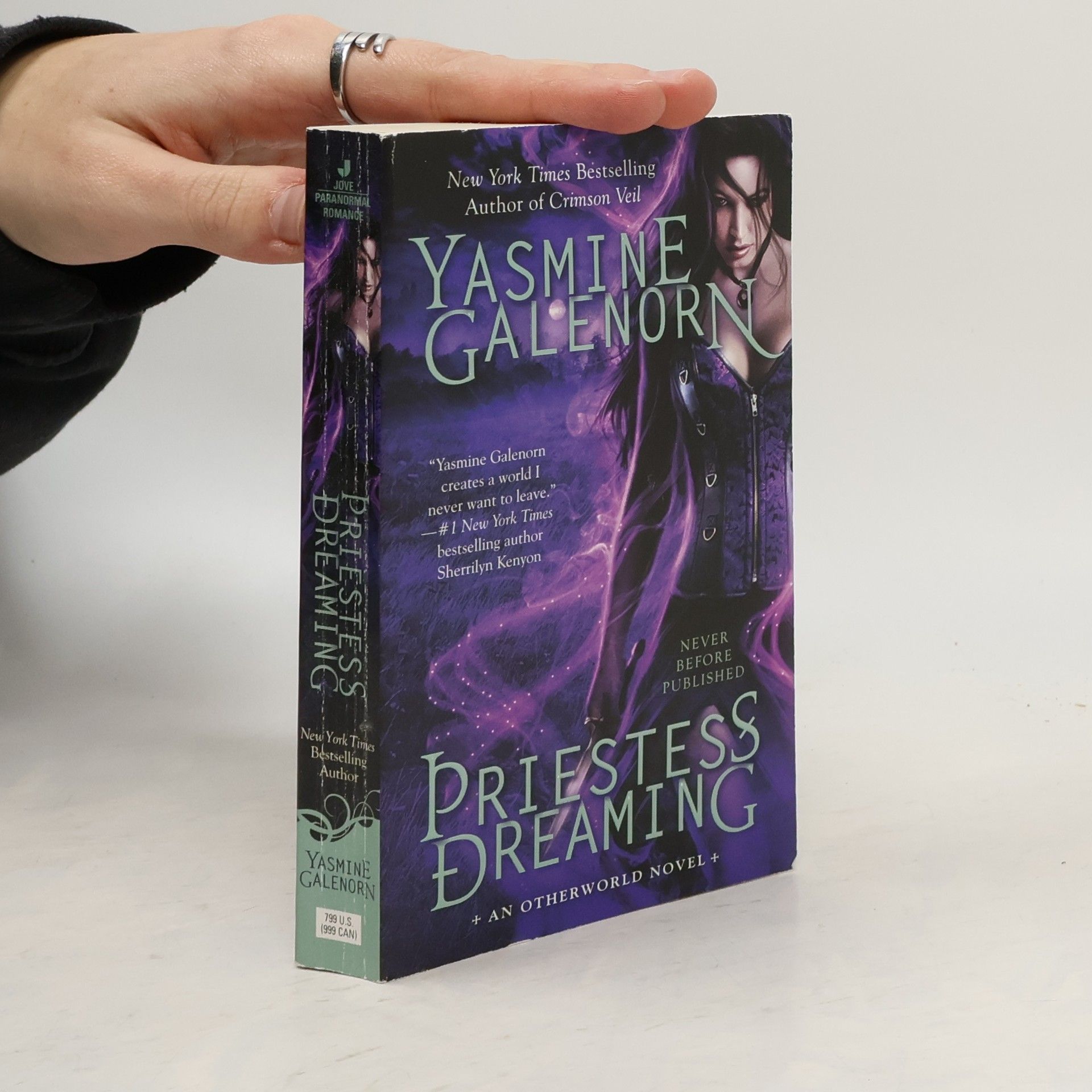 Yasmine Galenorn Otherworld: Priestess Dreaming