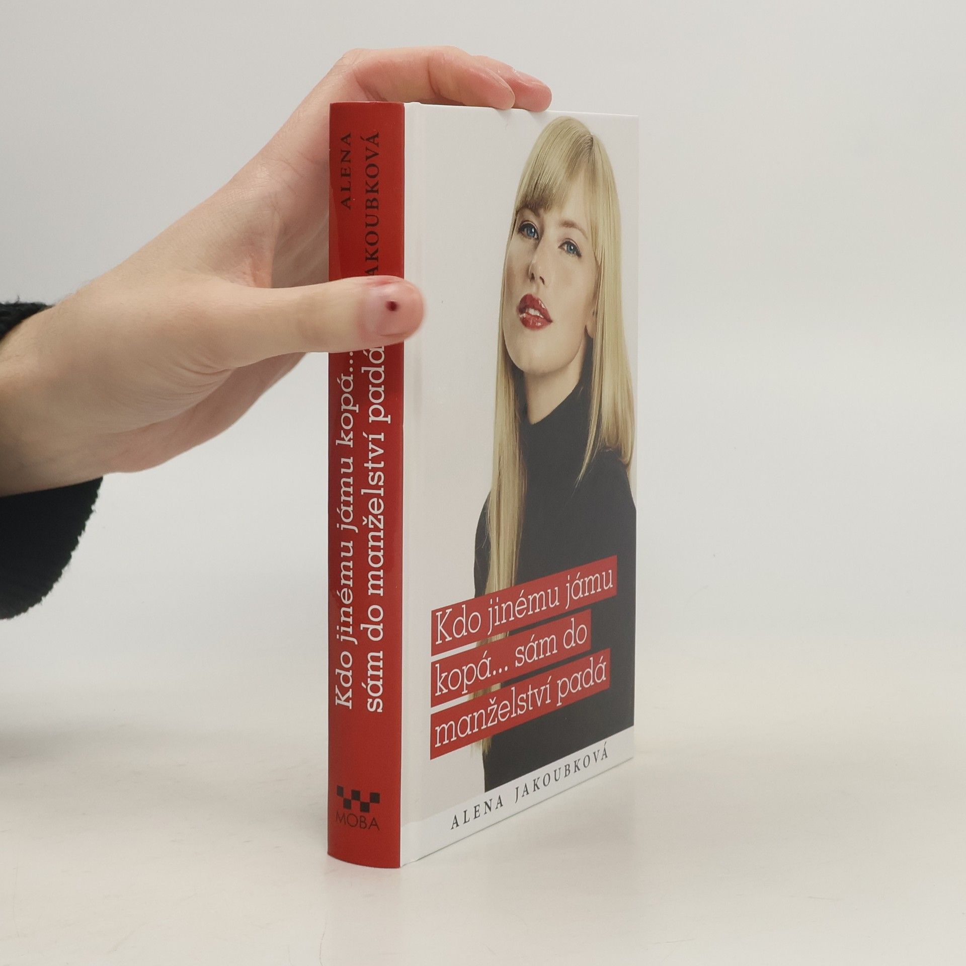 Aliena de Longhe Kdo jinému jámu kopá... sám do manželství padá