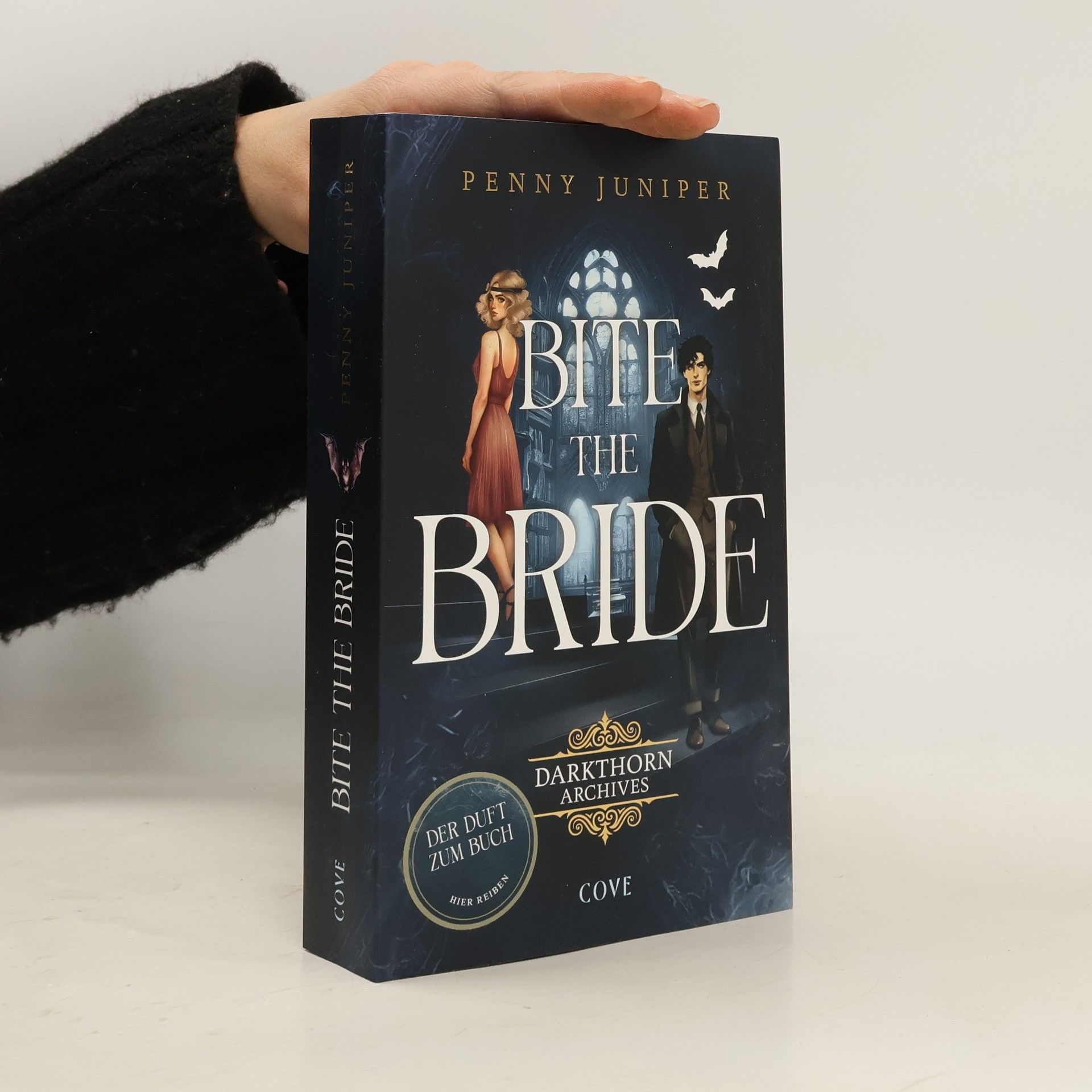 Darkthorn Archives 1: Bite the Bride