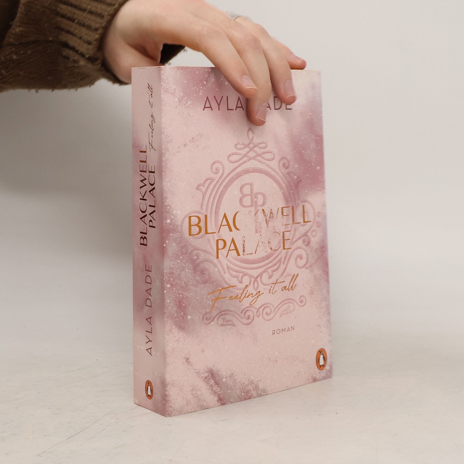 Ayla Dade Blackwell Palace. Feeling it all