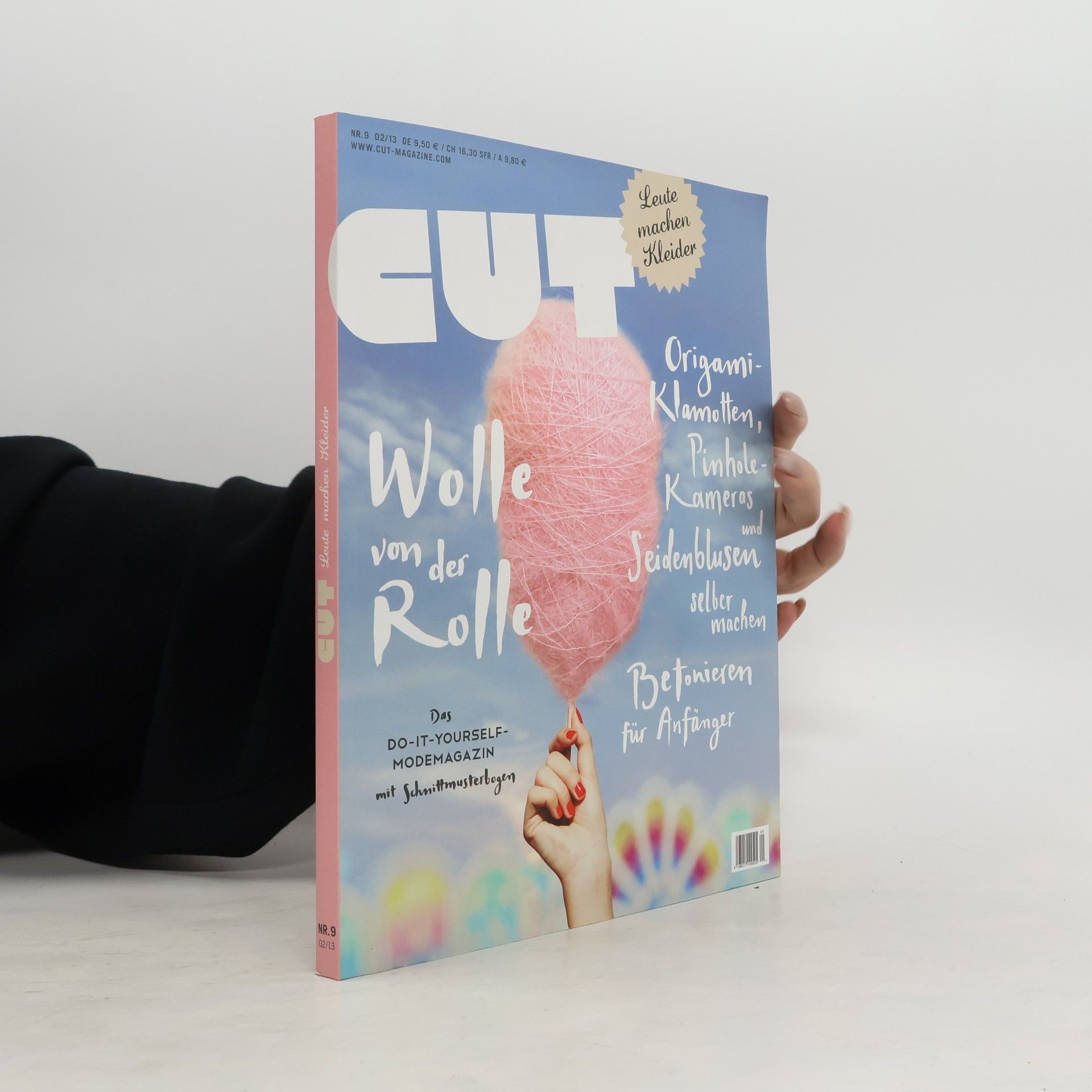 Various authors Cut. Wolle von der Rolle