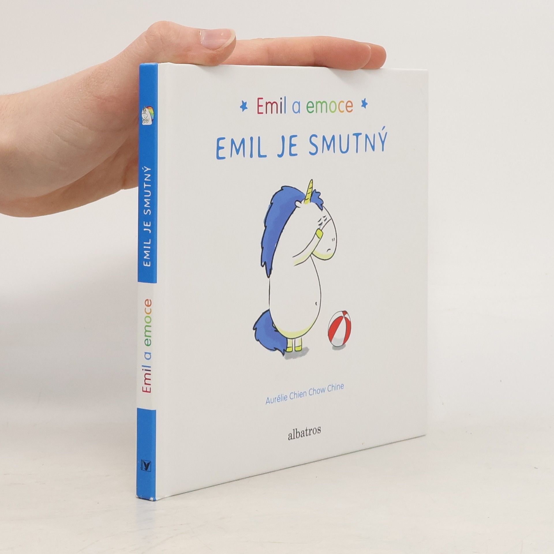 Aurélie Chien Chow Chine Emil je smutný