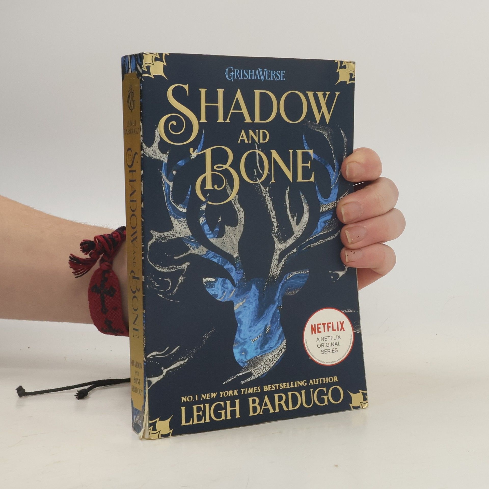 Leigh Bardugo Shadow and Bone
