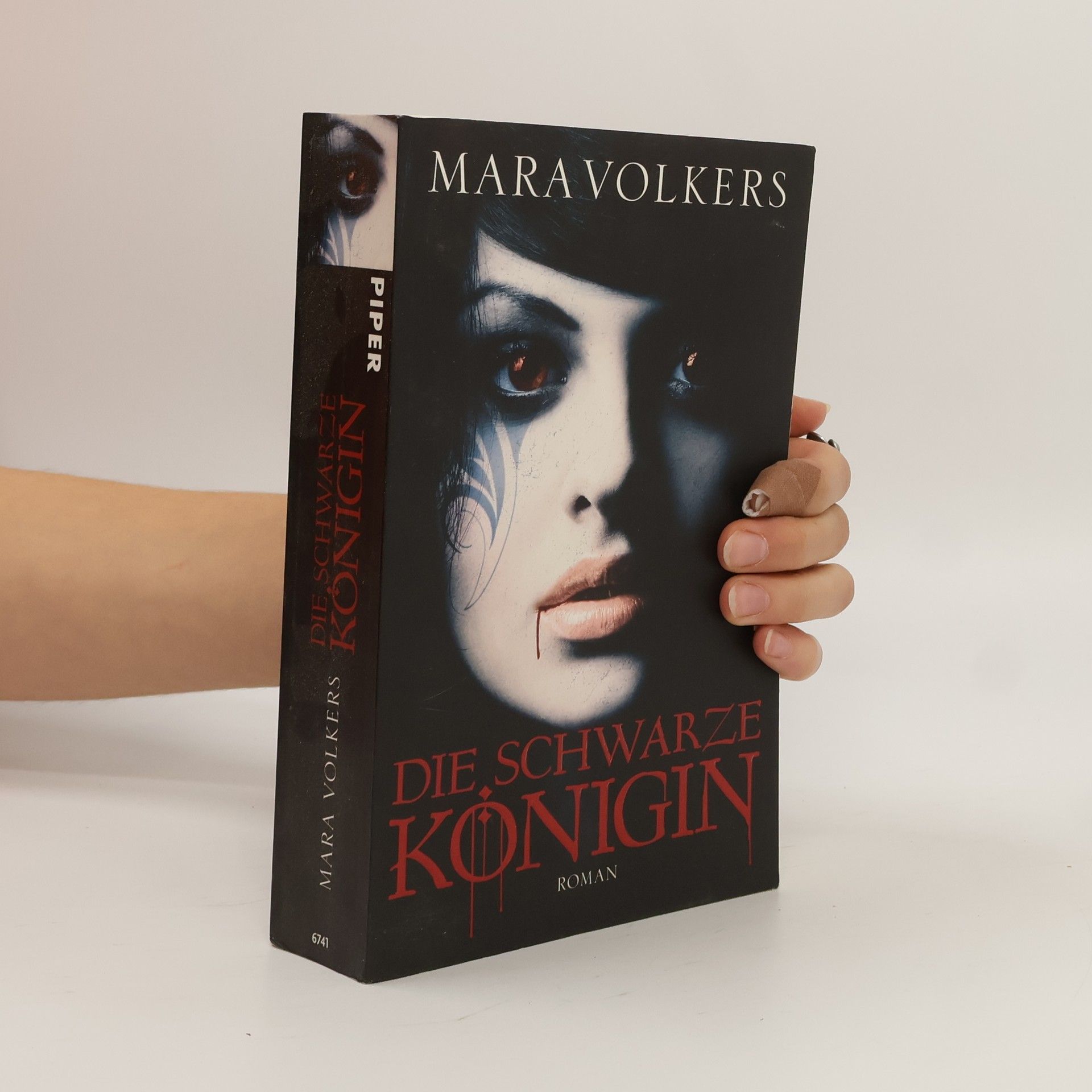 Mara Volkers Die schwarze Königin