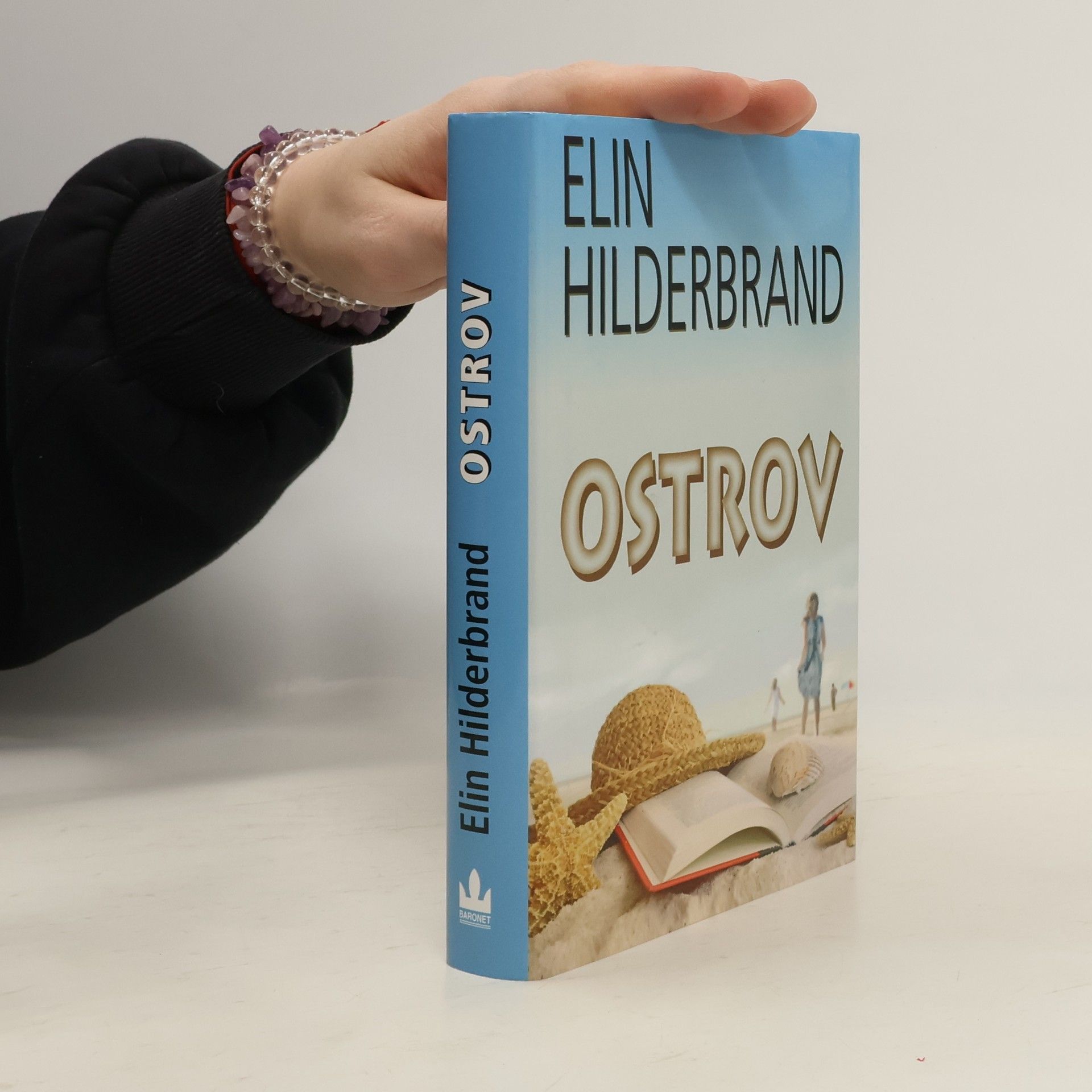 Elin Hilderbrand Ostrov