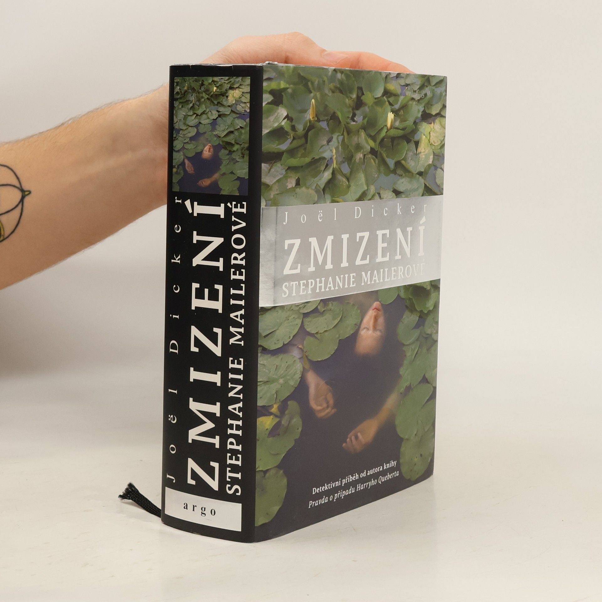 Joël Dicker Zmizení Stephanie Mailerové