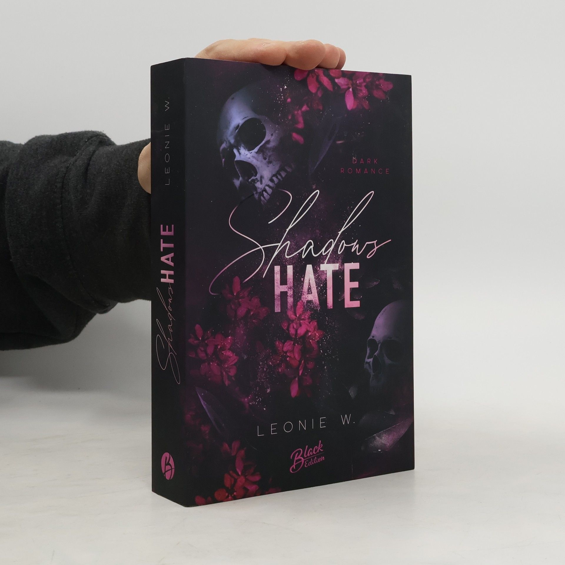 Leonie W. Shadow's Hate