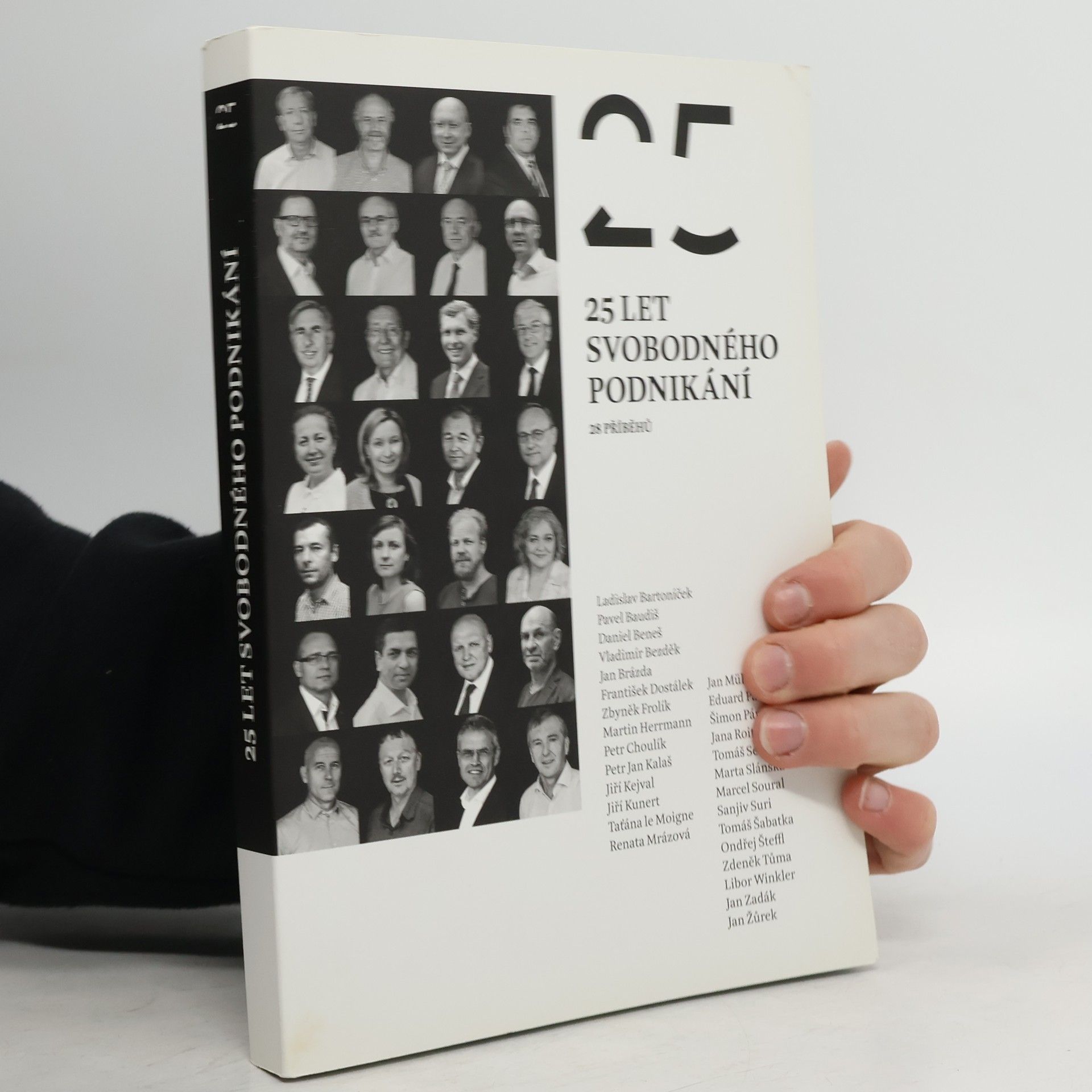 Julie Hrstková 25 let svobodného podnikání : 28 příběhů