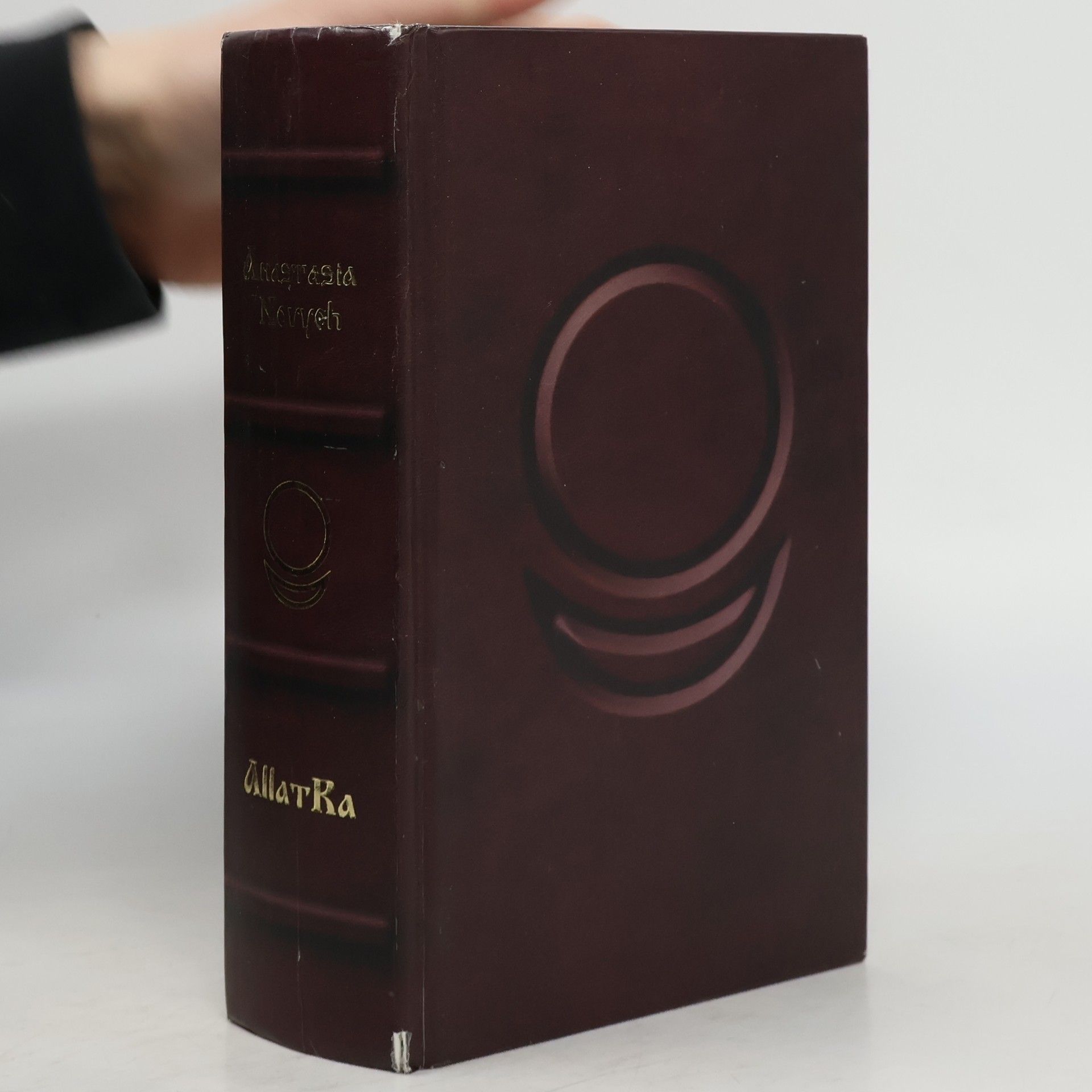 Anastasia Novych AllatRa