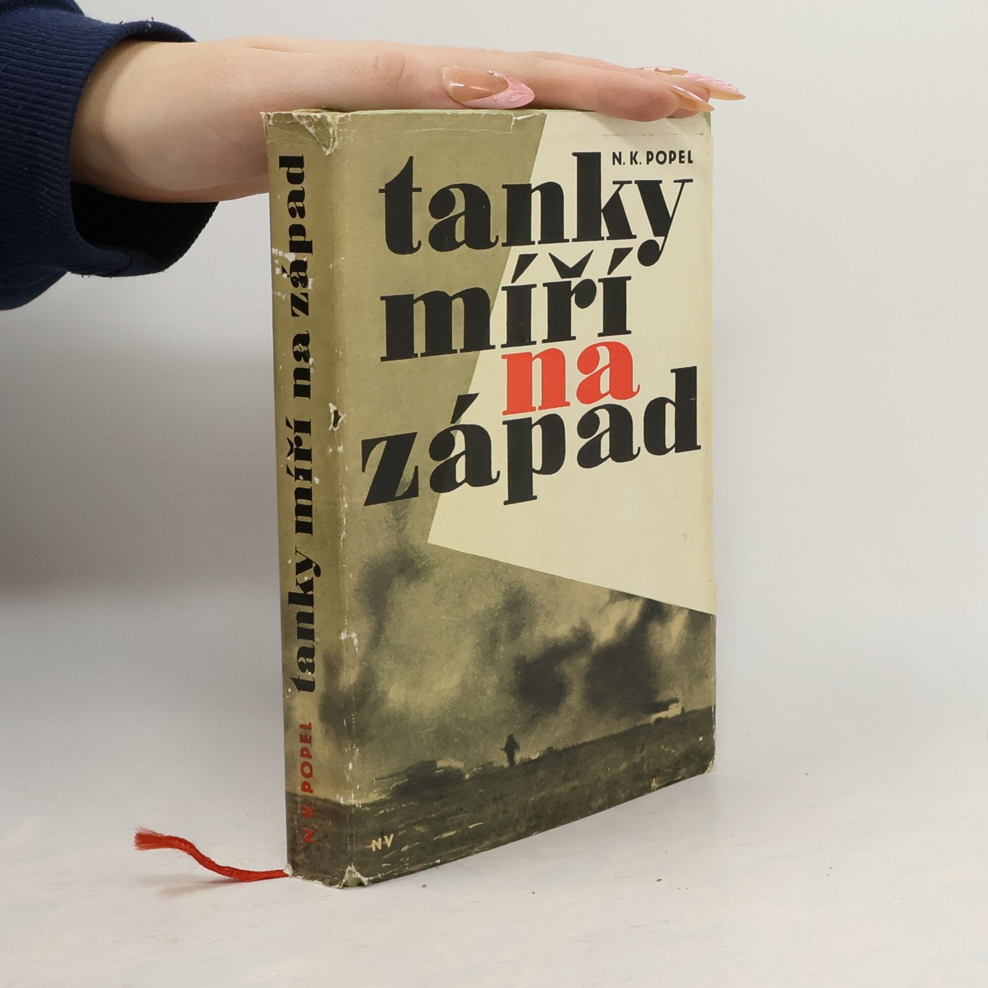 Tanky míří na západ