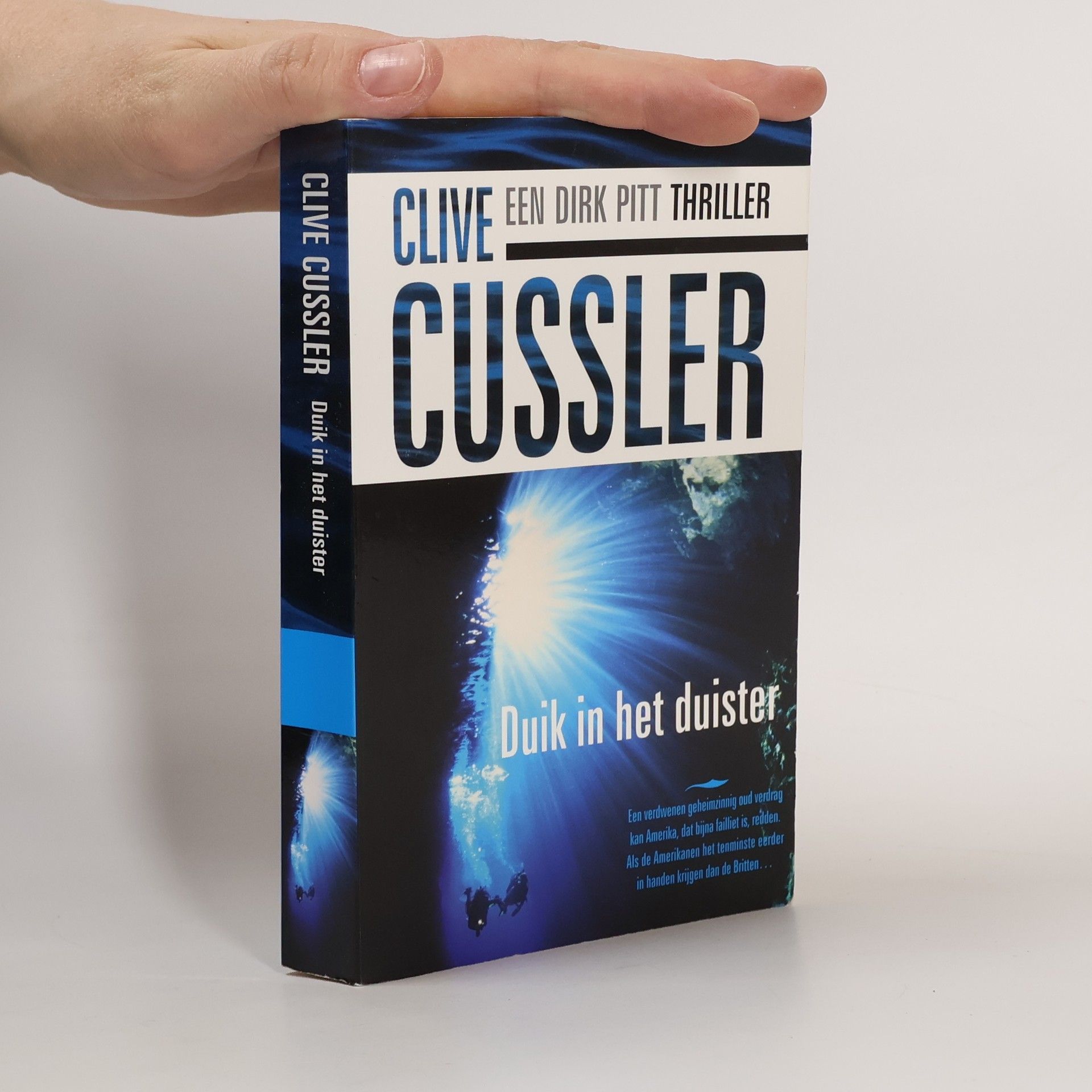 Clive Cussler Duik in het duister
