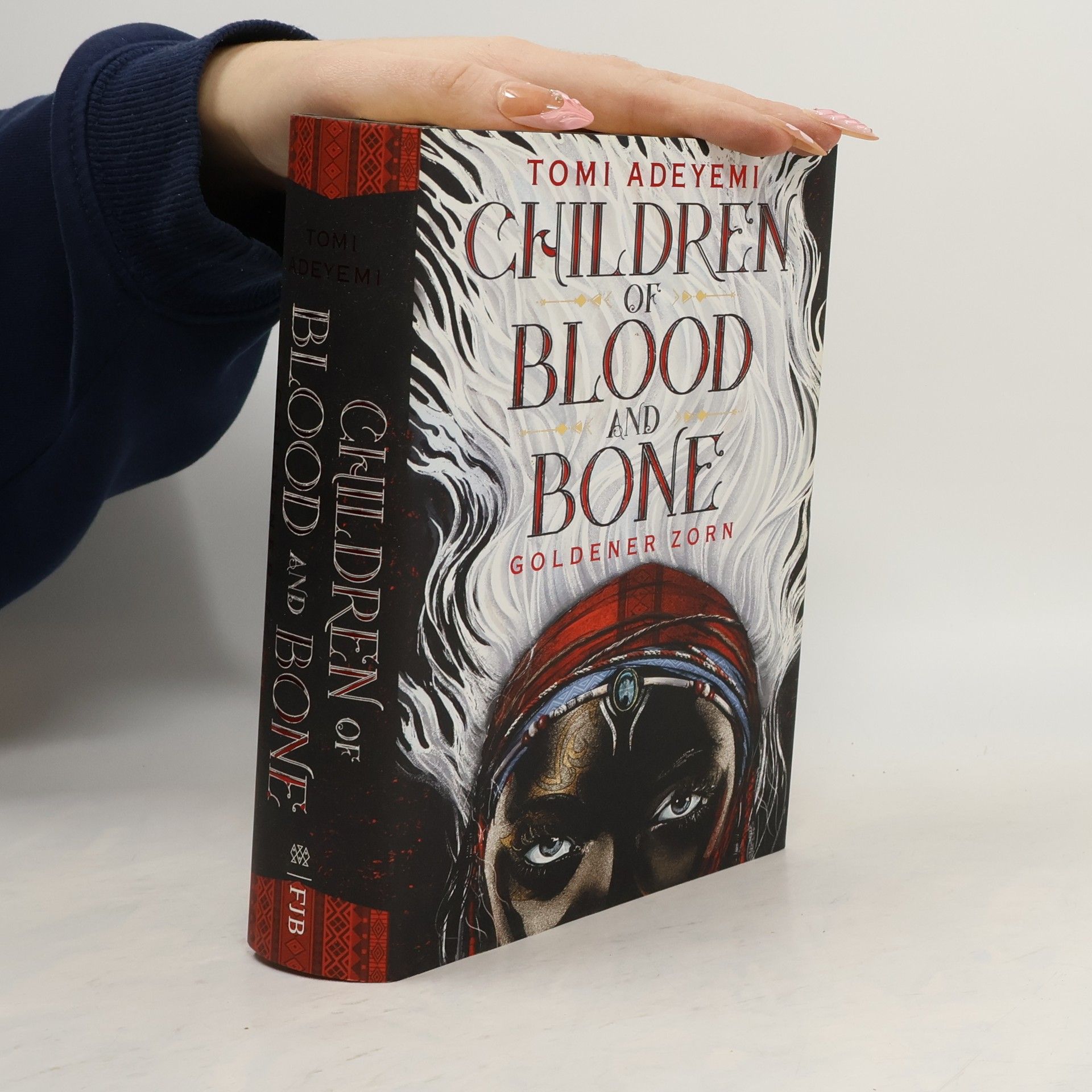 Tomi Adeyemi Children of Blood and Bone. Goldener Zorn