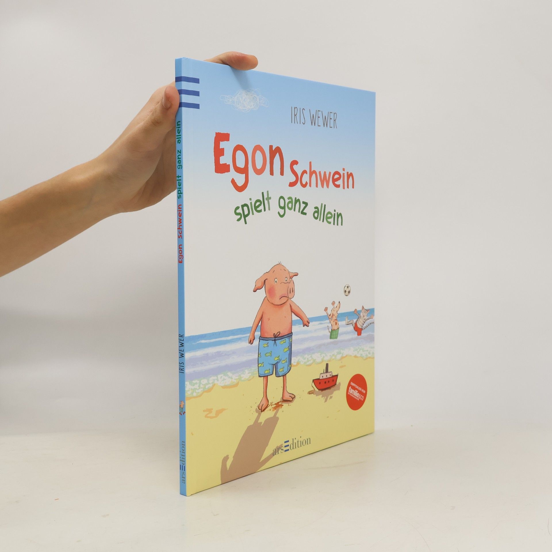 Iris Wewer Egon Schwein spielt ganz allein