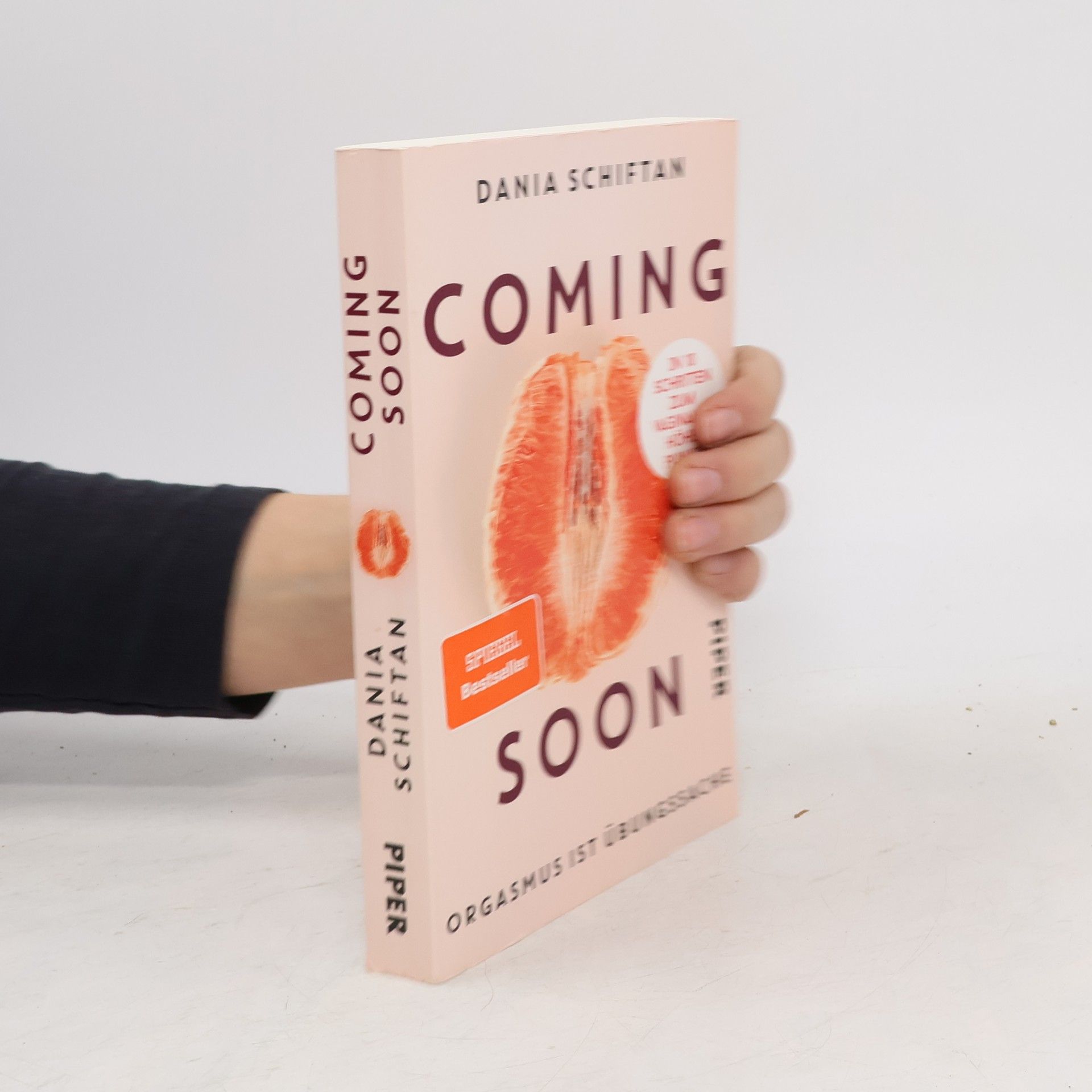 Dania Schiftan Coming soon