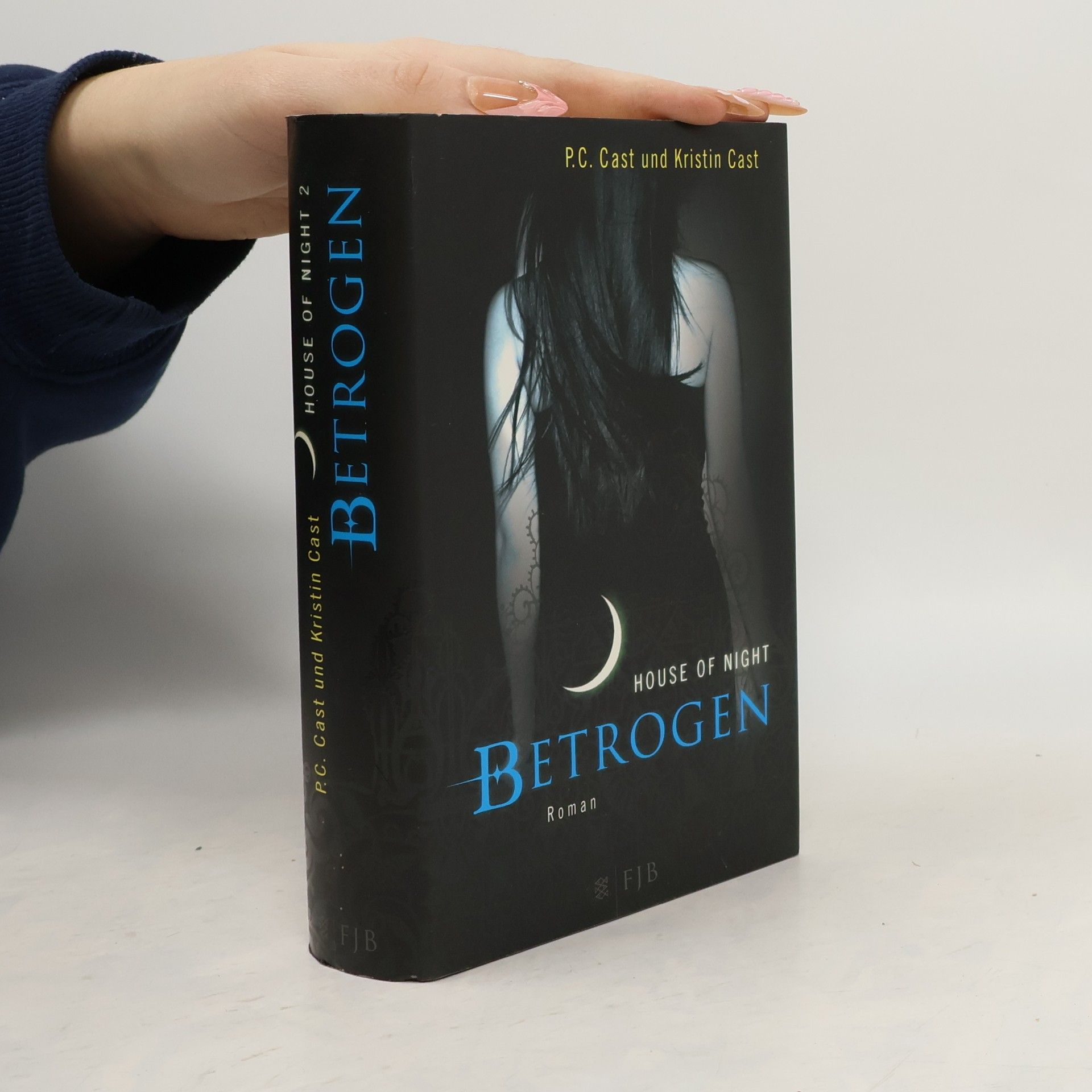 Phyllis Christine Cast House of Night 2. Betrogen
