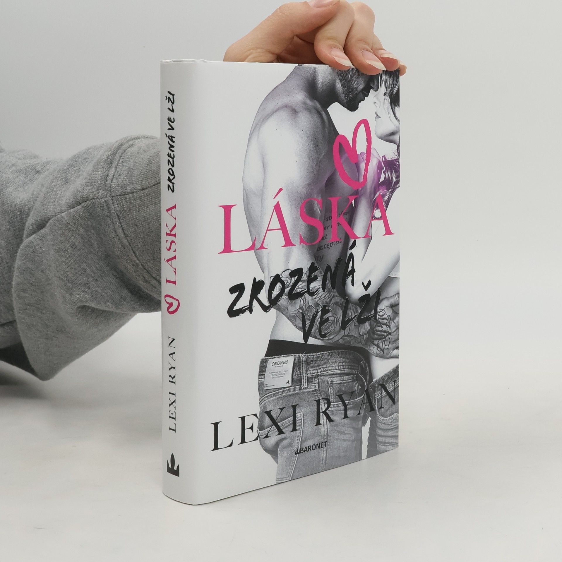 Klára Žemličková Láska zrozená ve lži