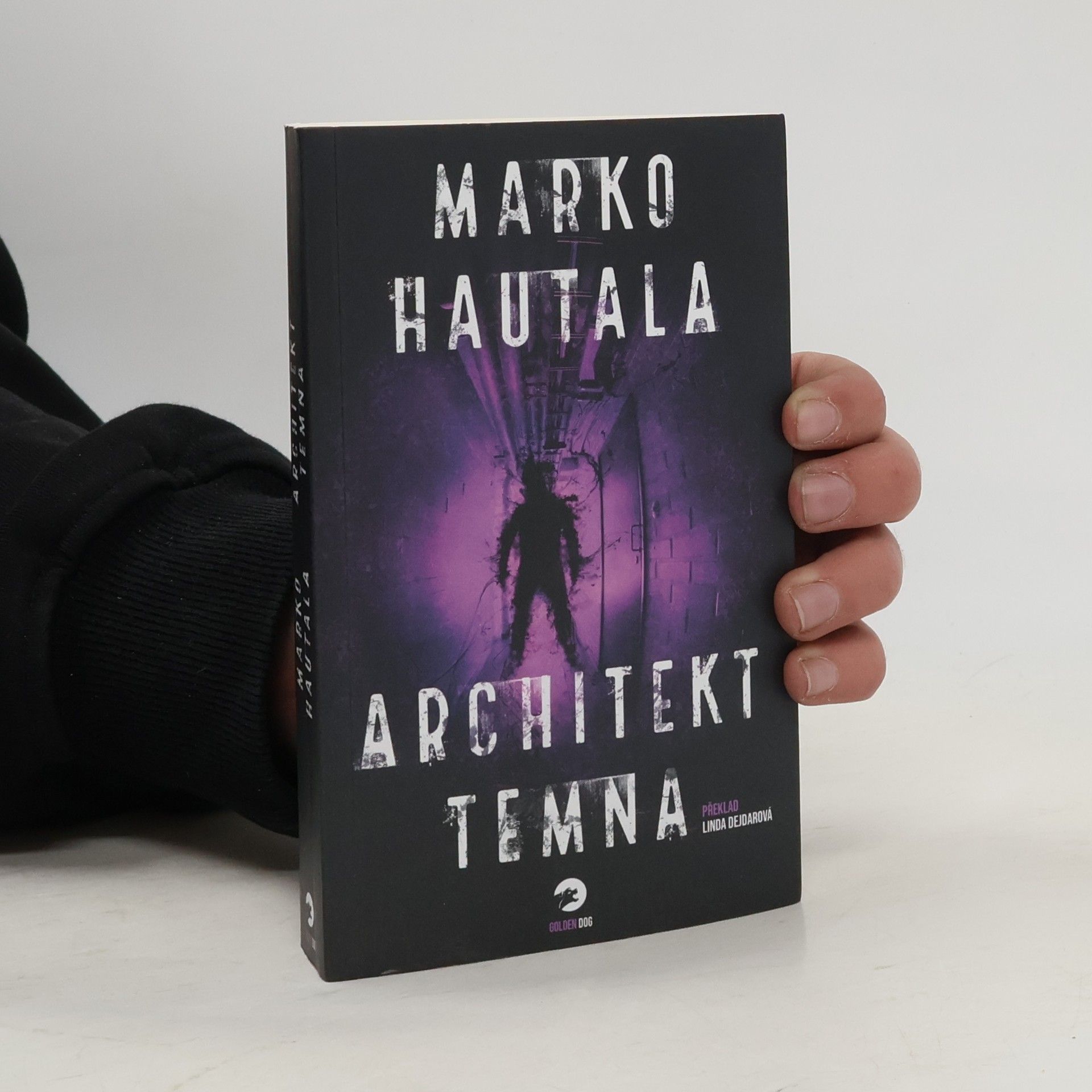 Marko Hautala Architekt temna
