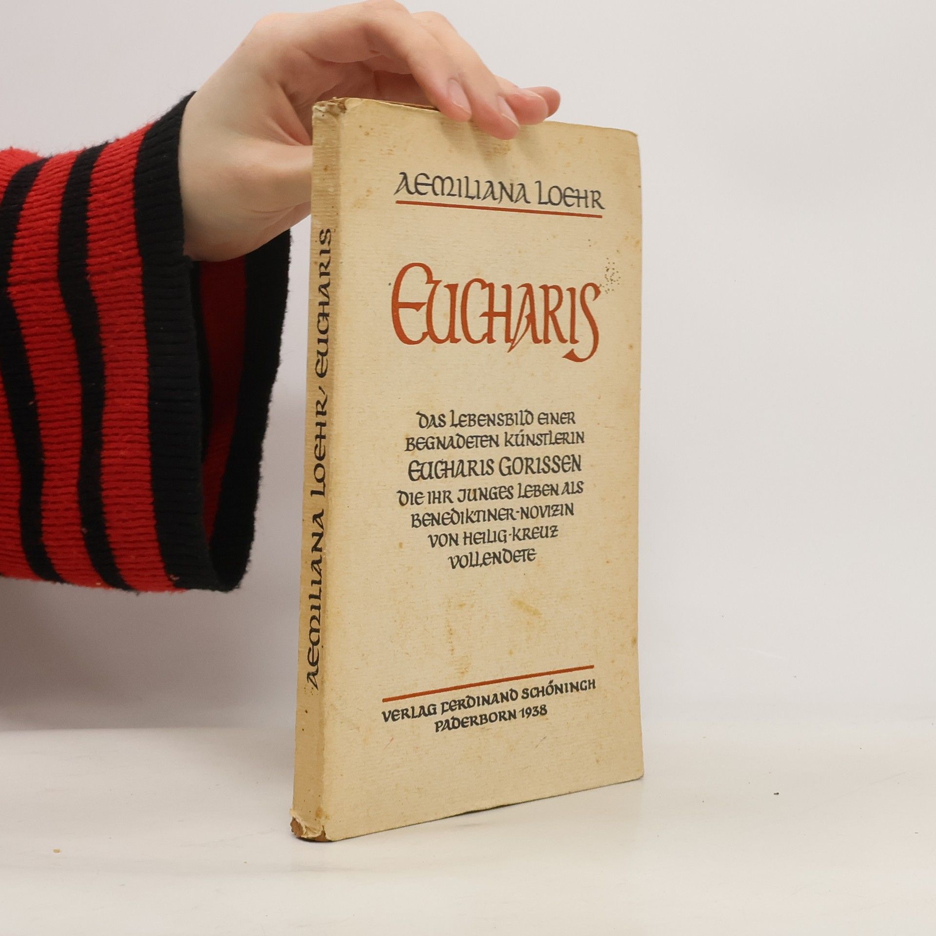 Aemiliana Loehr Eucharis