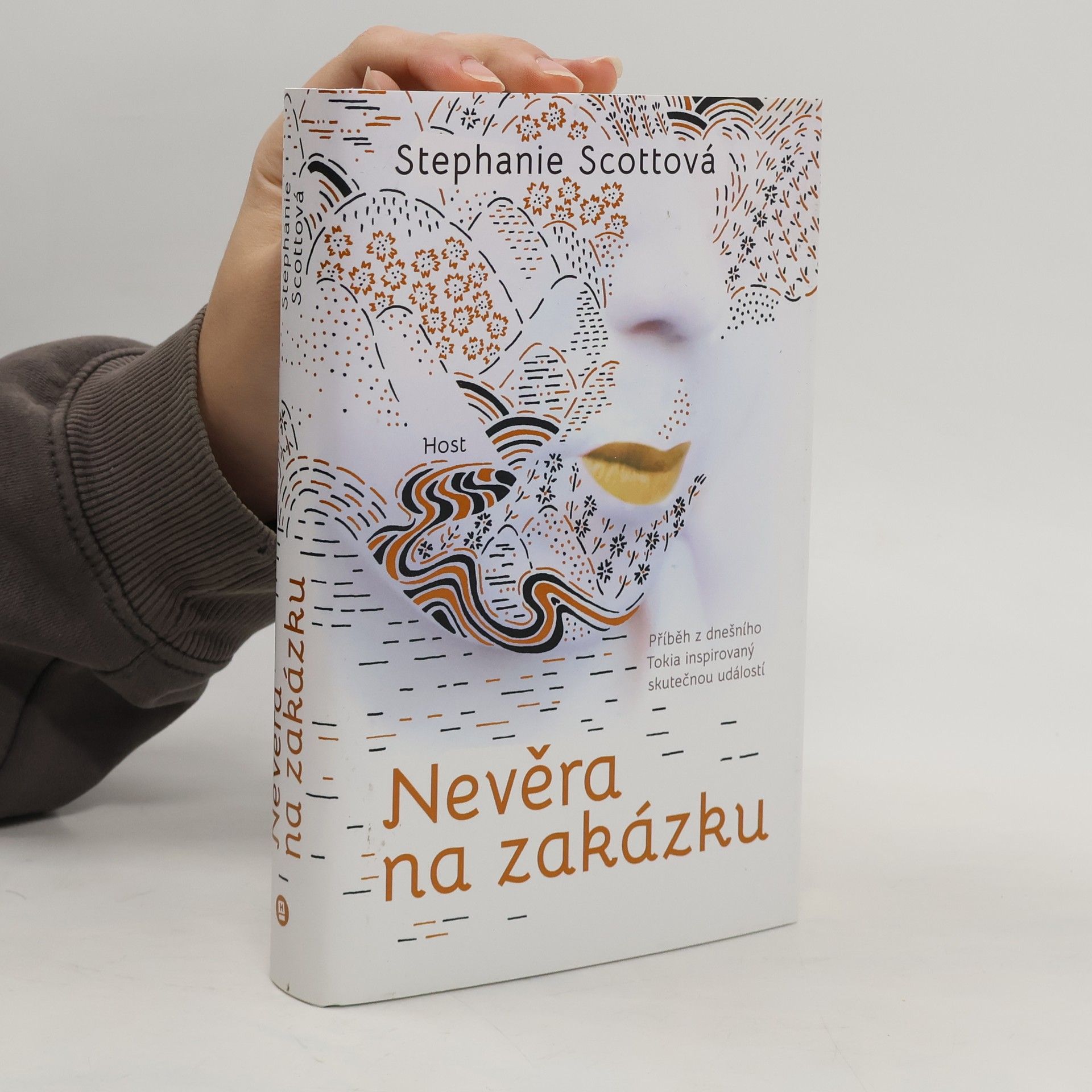 Stephanie Scott Nevěra na zakázku