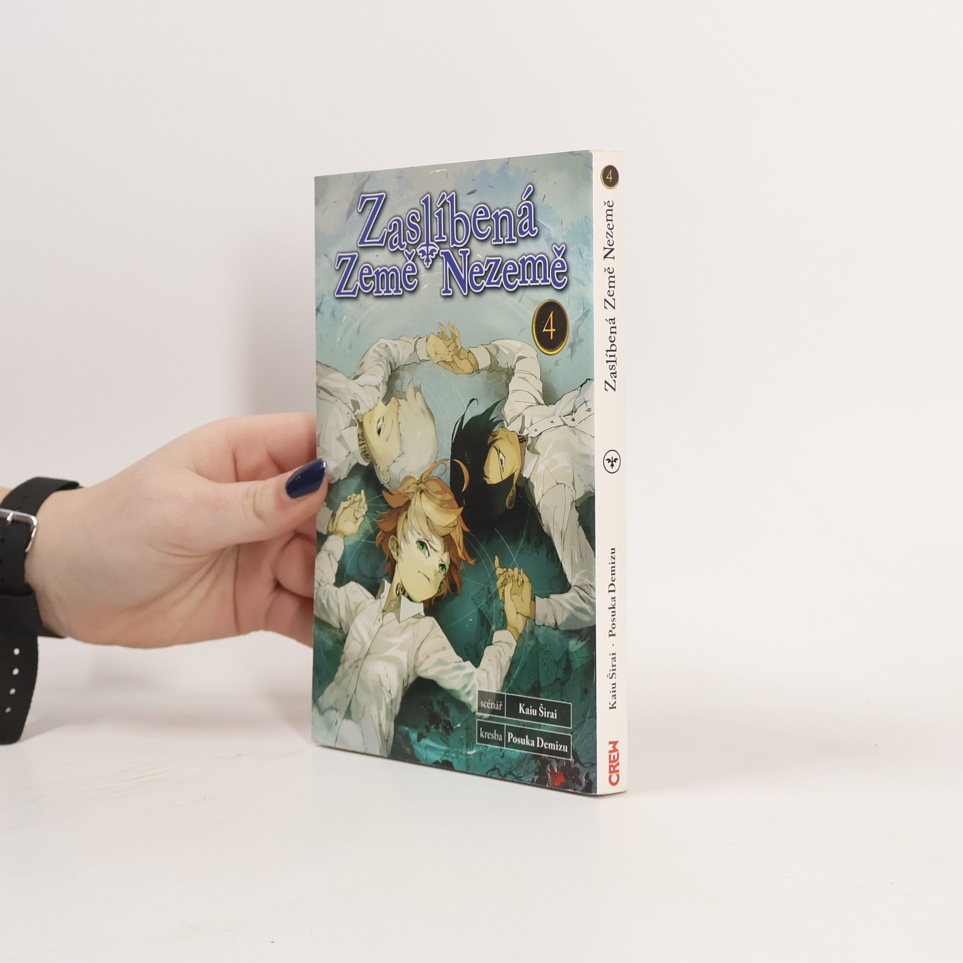 Kaiu Širai Zaslíbená Země Nezemě 4