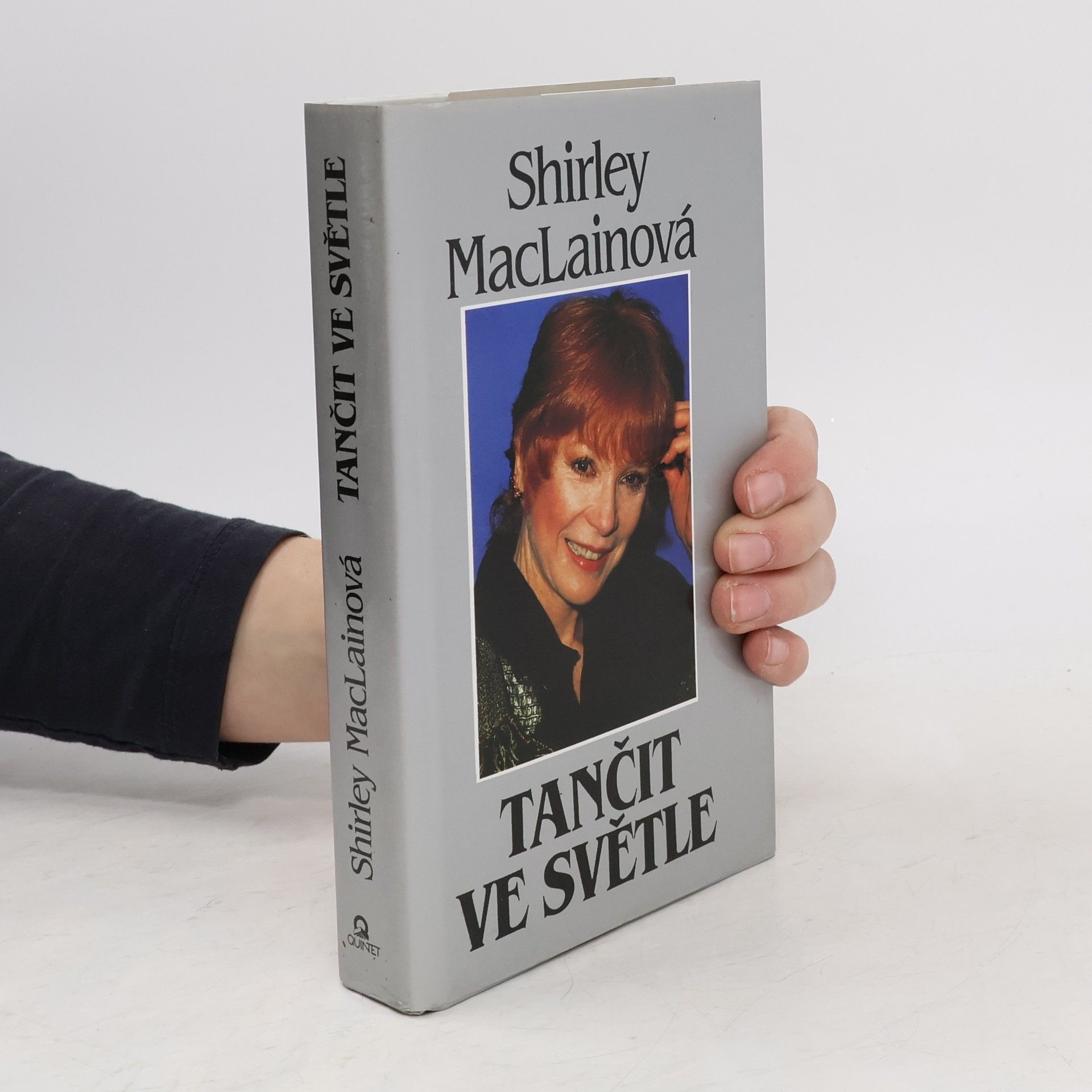 Shirlex MacLaine Tančit ve světle