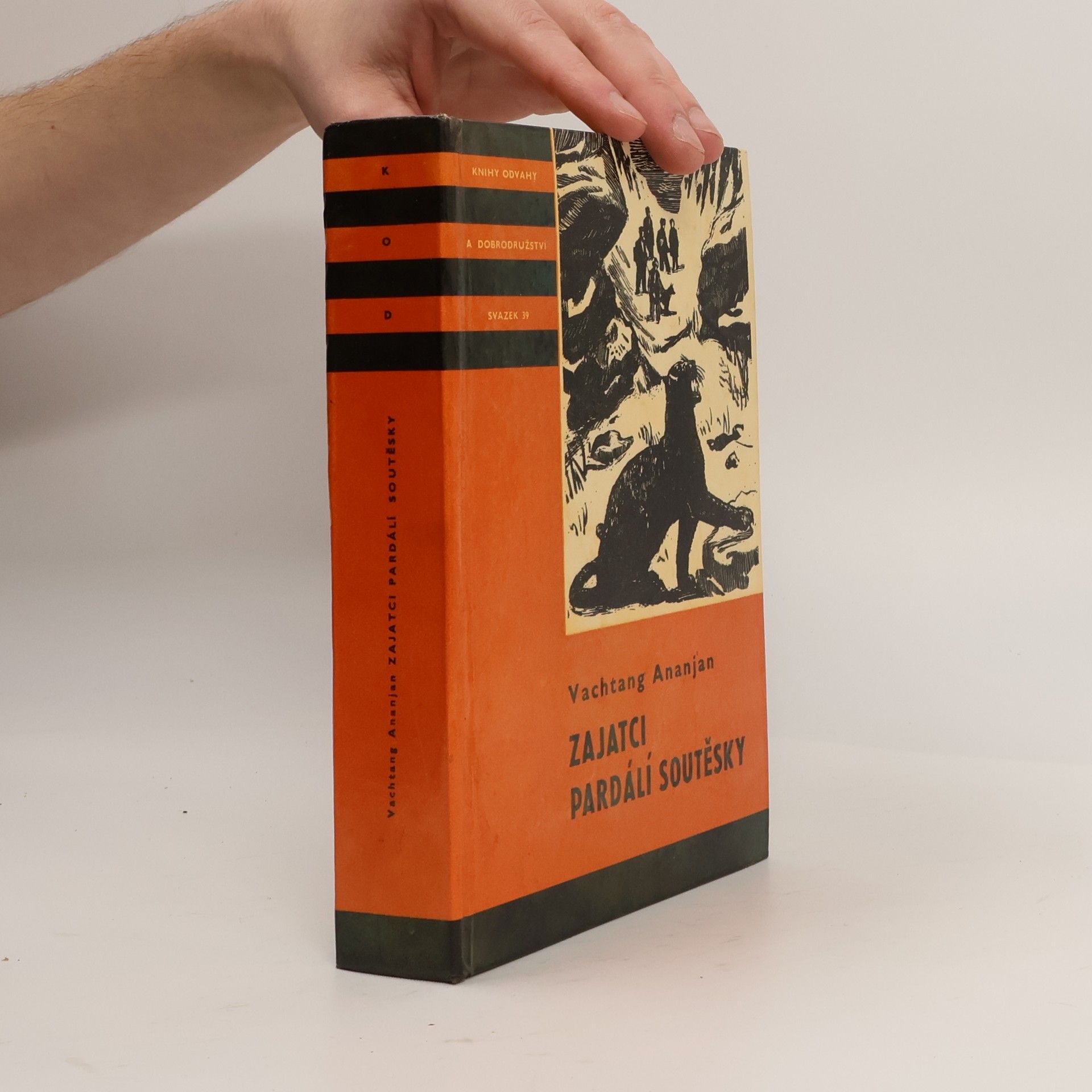 Vachtang Ananjan Zajatci Pardálí soutěsky