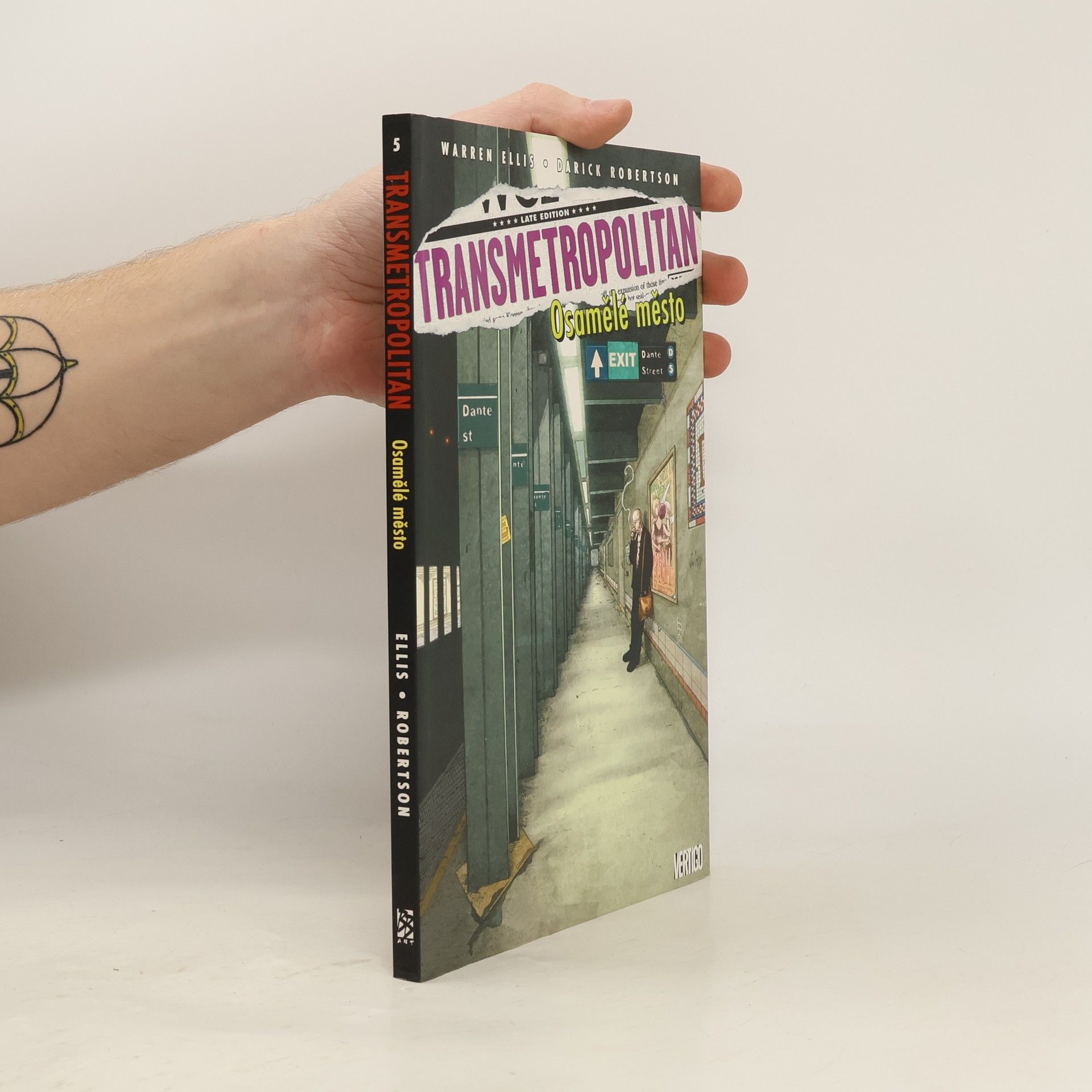 Warren Ellis Transmetropolitan. Osamělé město