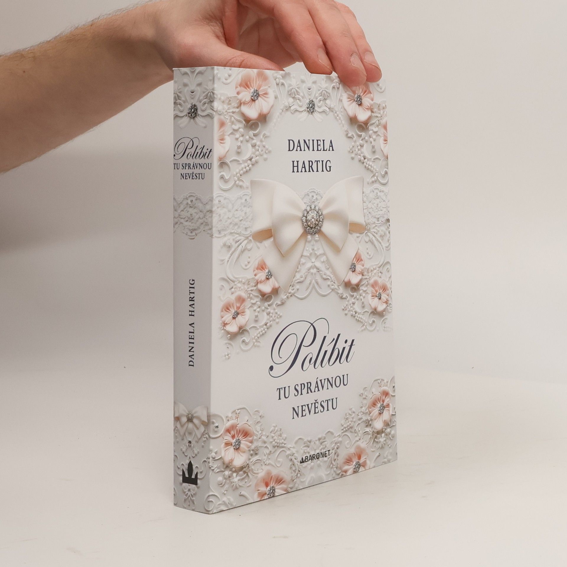 Daniela Hartig Políbit tu správnou nevěstu