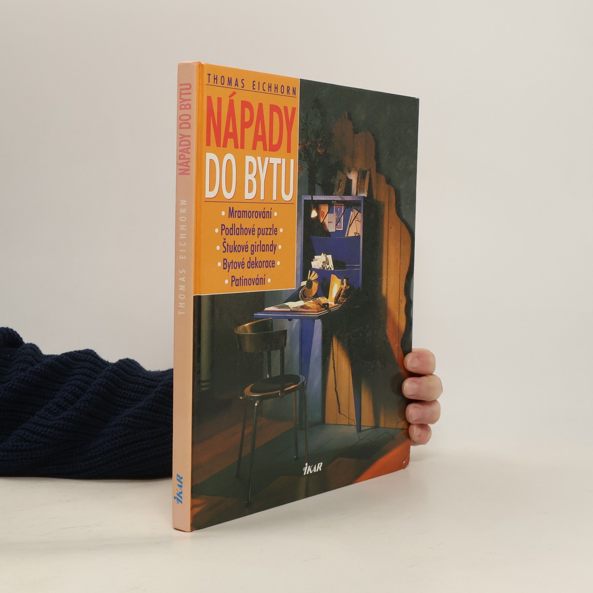 Thomas Eichhorn Nápady do bytu. Mramorování, podlahové puzzle, štukové girlandy, bytové dekorace, patinování